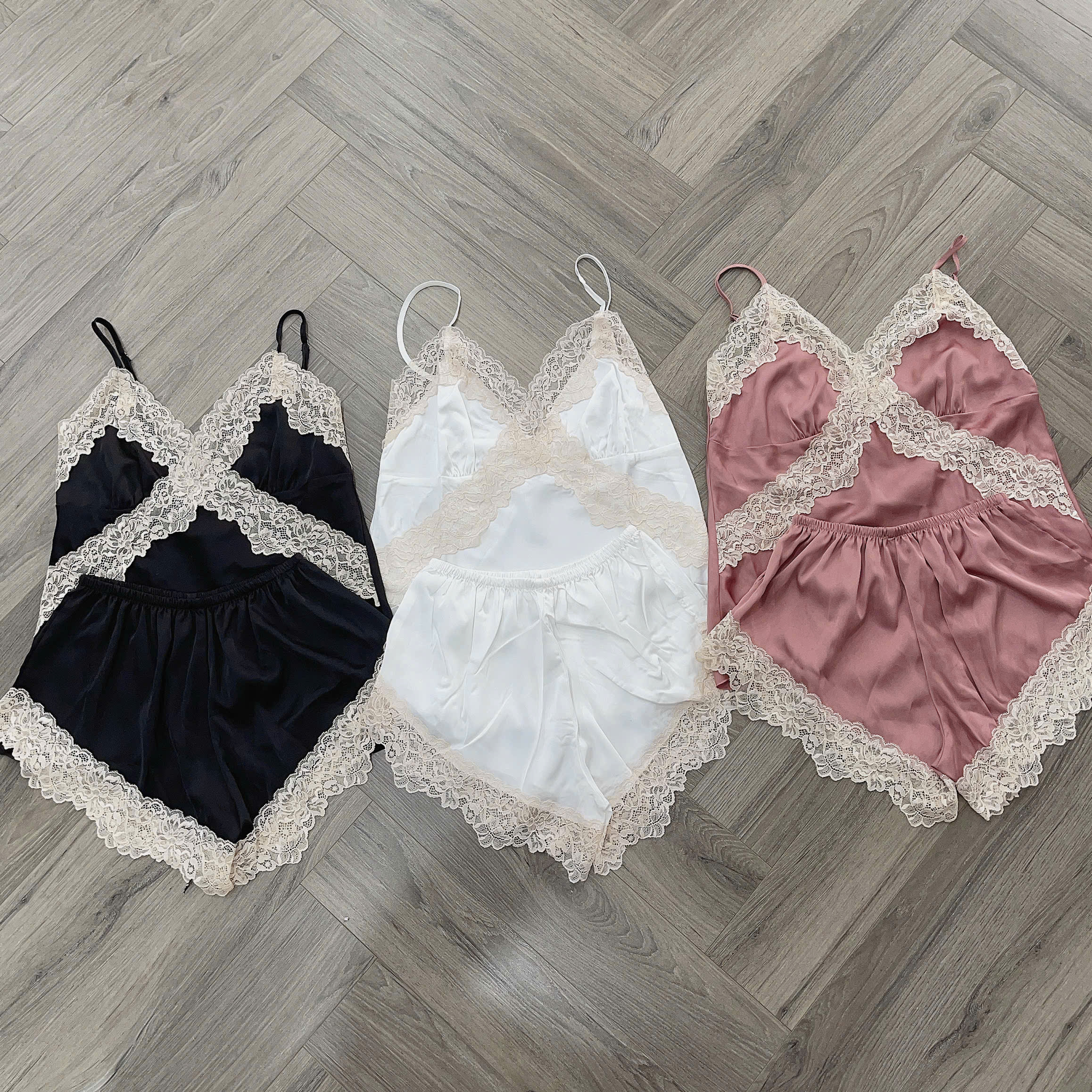 BỘ LỤA REN NỮ 2 DÂY K KÈM MÚT