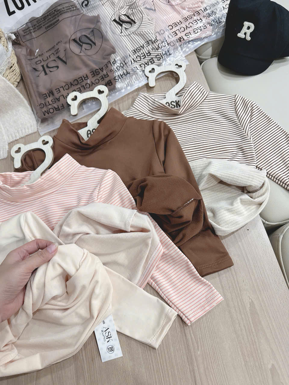 S01-COMBO 4 ÁO GIỮ NHIỆT TRƠN KẺ
