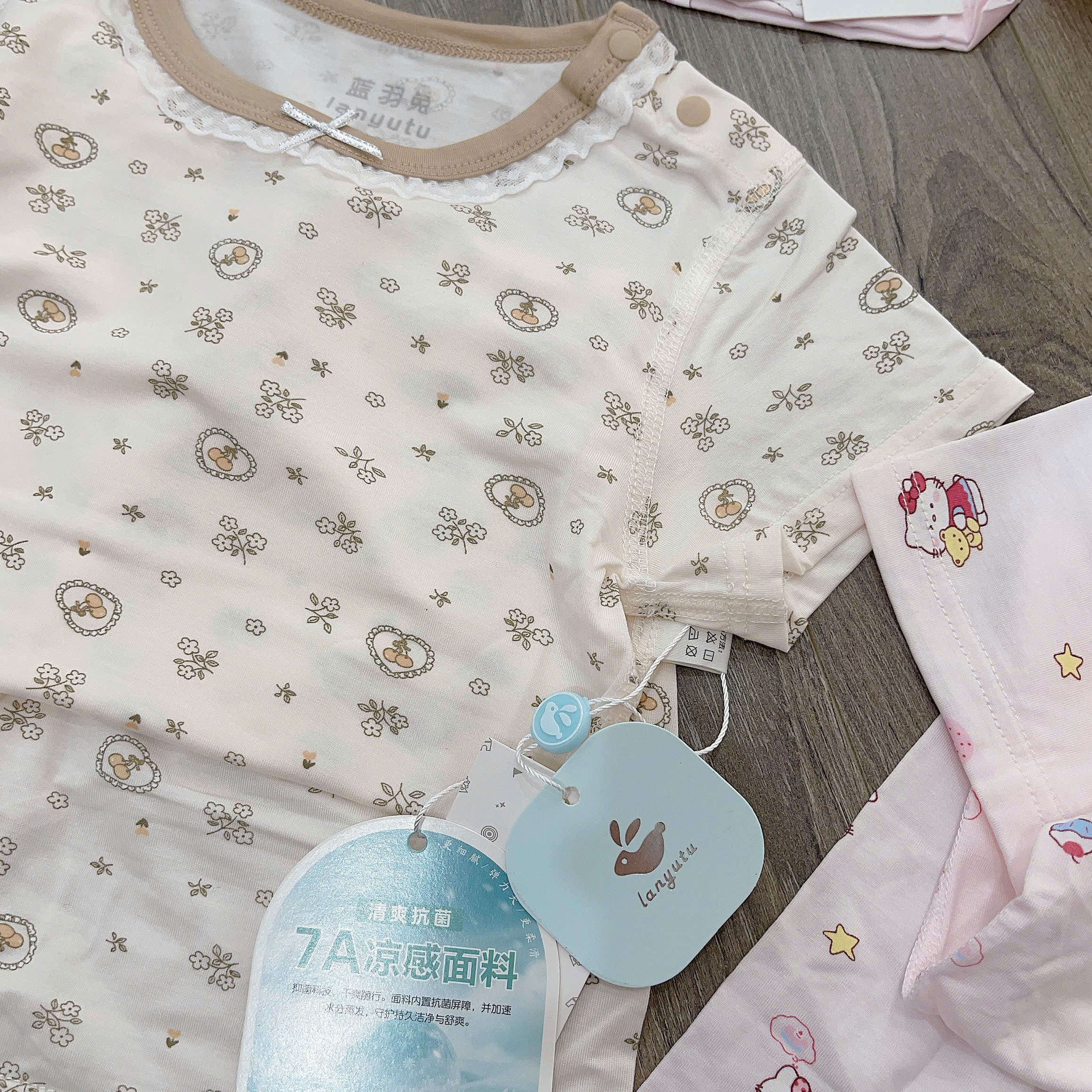 LANYUTU CỘC KHÁNG KHUẨN 73-100 - BẢNG 1 BÉ GÁI