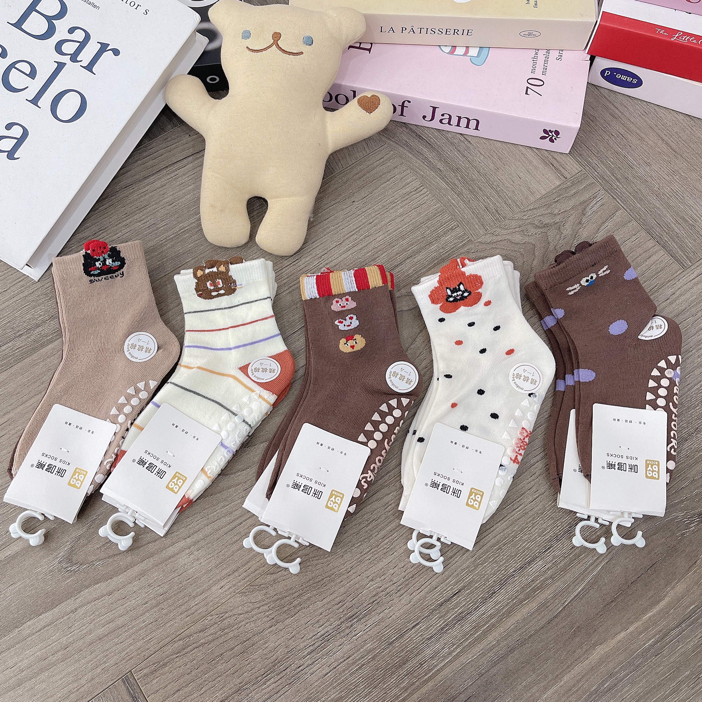 TẤT 02- SET 10 ĐÔI TẤT CHỐNG TRƯỢT HỌA TIẾT CỔ