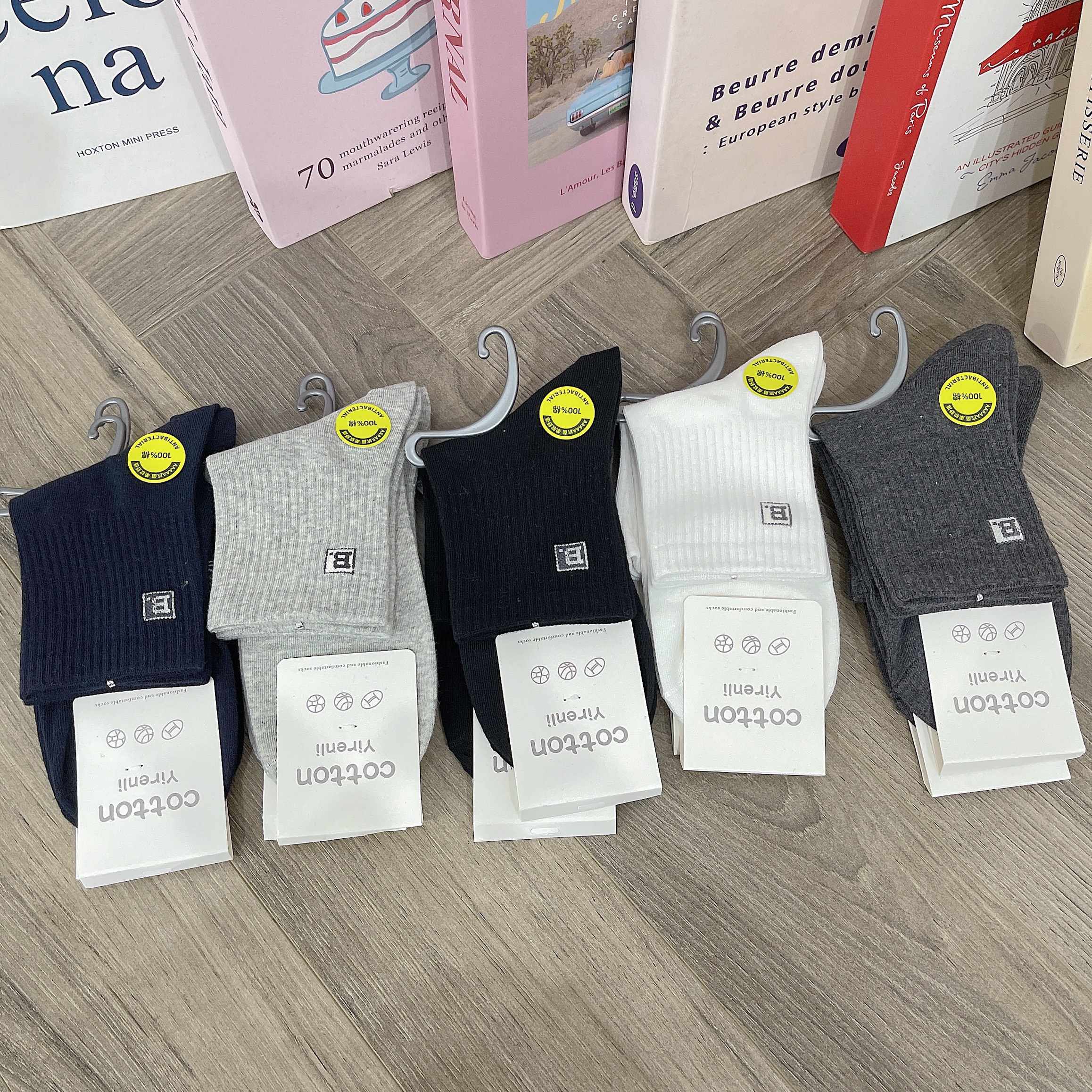 TN03-VỈ 10 ĐÔI TẤT NAM CỔ CAO CHỮ B