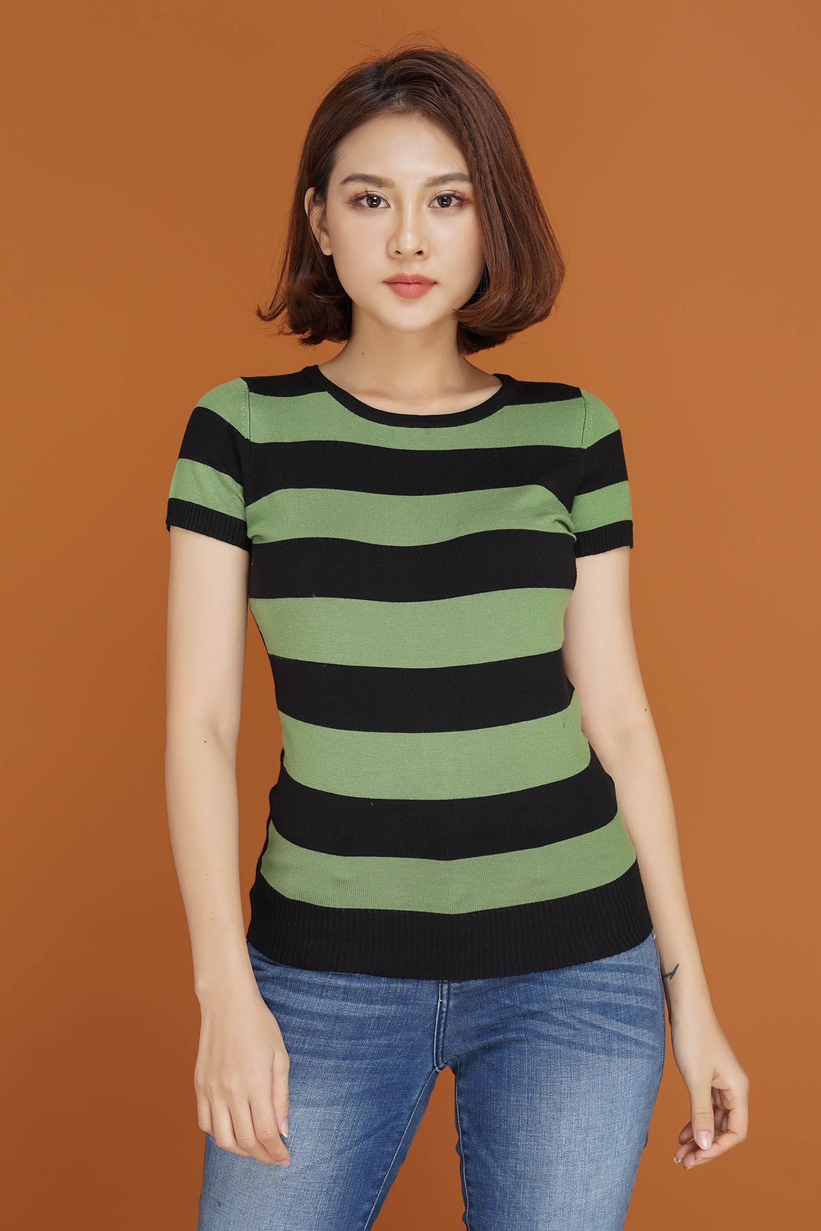 TRÒN SỌC TRƯỚC TRƠN SAU-LA00232