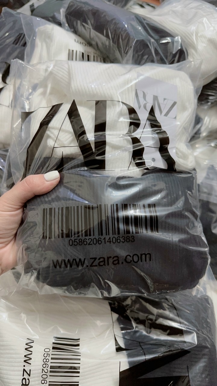 SÉT 2 ÁO LEN CỔ LỌ ZARA ĐEN TRẮNG