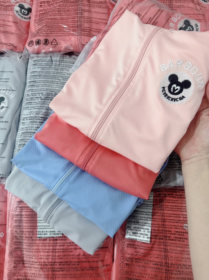 COMBO 2 ÁO CHỐNG NẮNG THÊU MICKY CHO BÉ