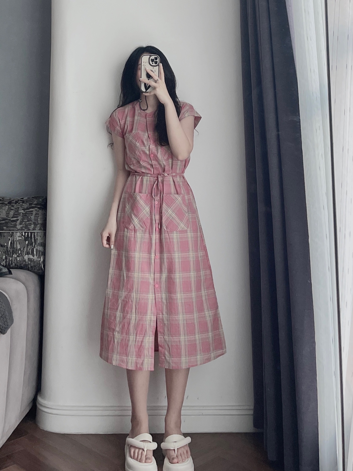 Tuyển chọn những mẫu váy đầm kẻ caro công sở thịnh hành nhất - Thời trang -  Việt Giải Trí