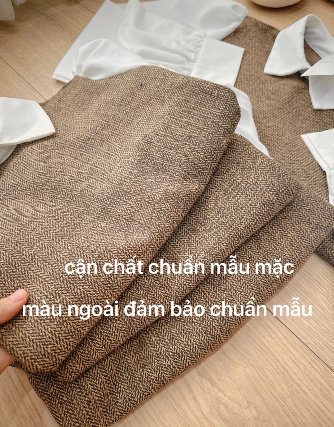 ÁO SƠ MI DẠ NÂU PHỐI TRẮNG