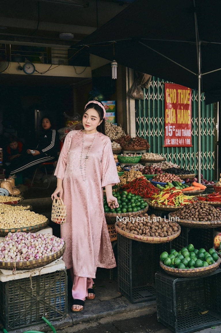 ÁO DÀI GẤM HOA NHIỀU MÀU