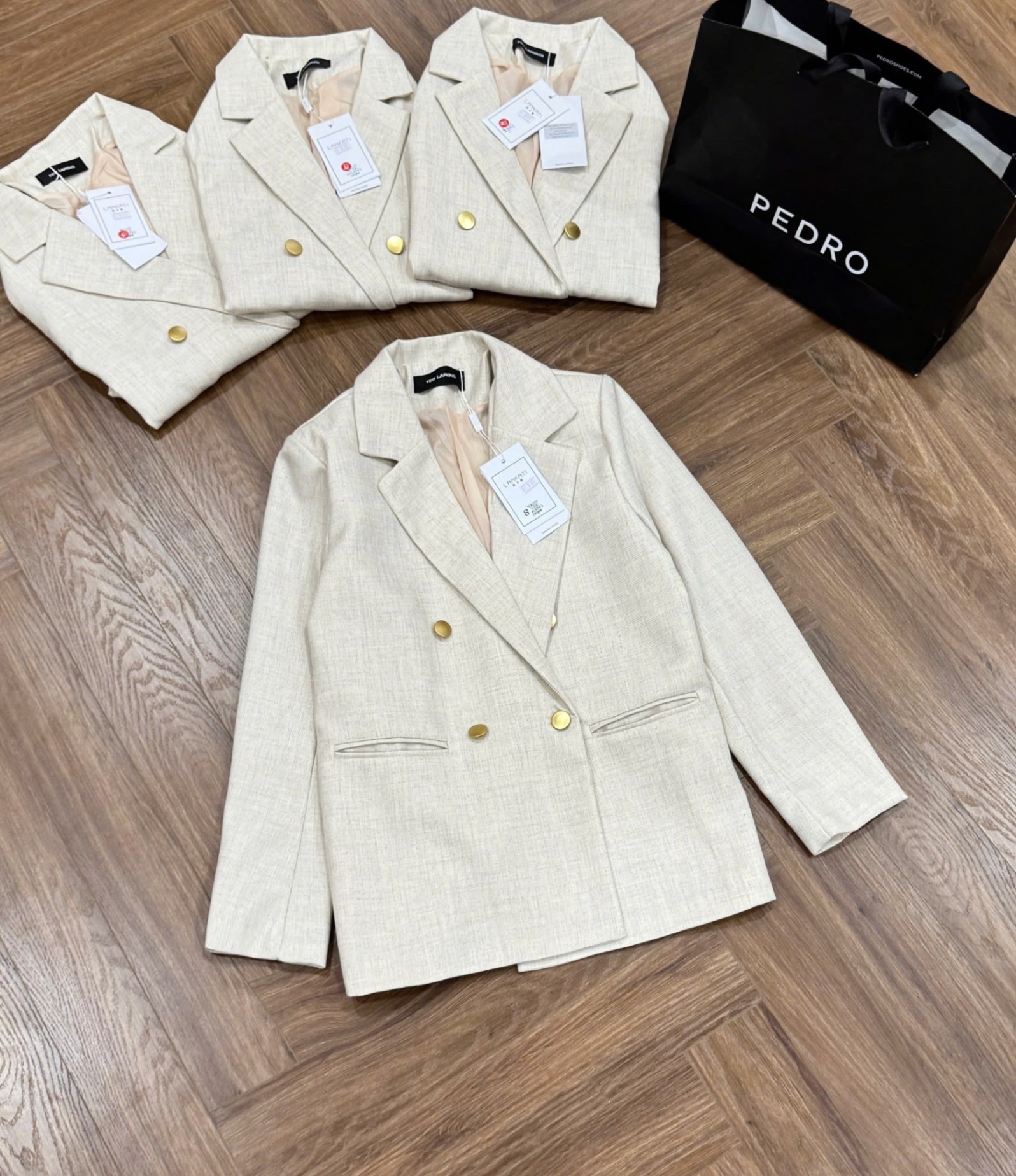 ÁO BLAZER XƯỢC MÀU BE