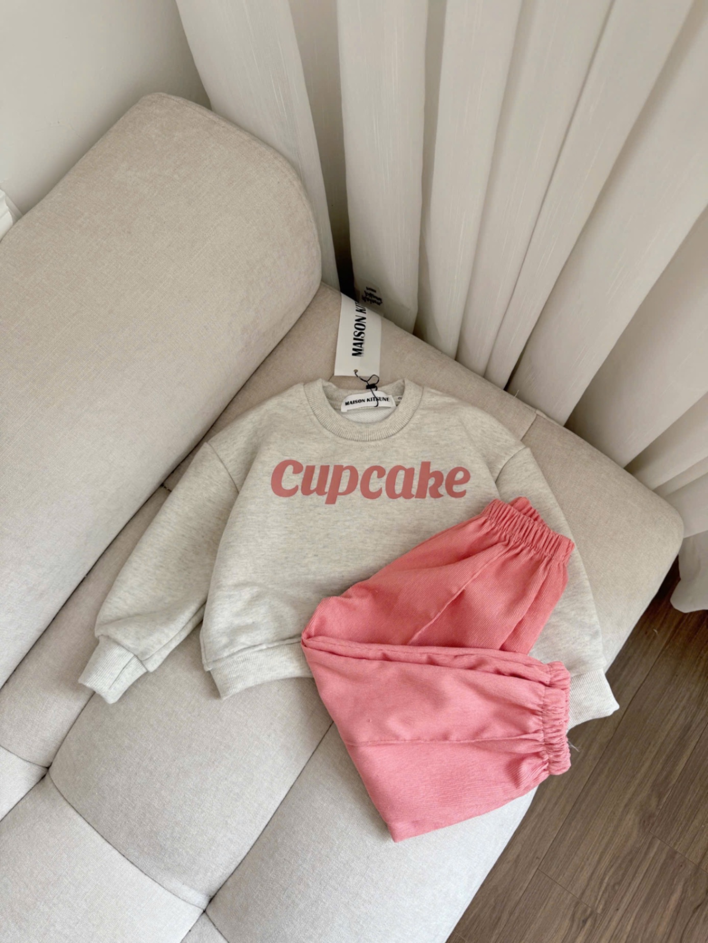 SÉT BỘ NỈ XÁM CHỮ CUPCAKE BG