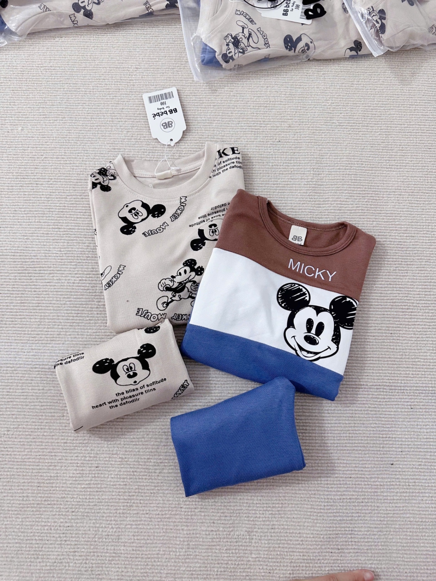 SÉT 2 BỘ MICKY PHỐI MÀU XANH BE BT