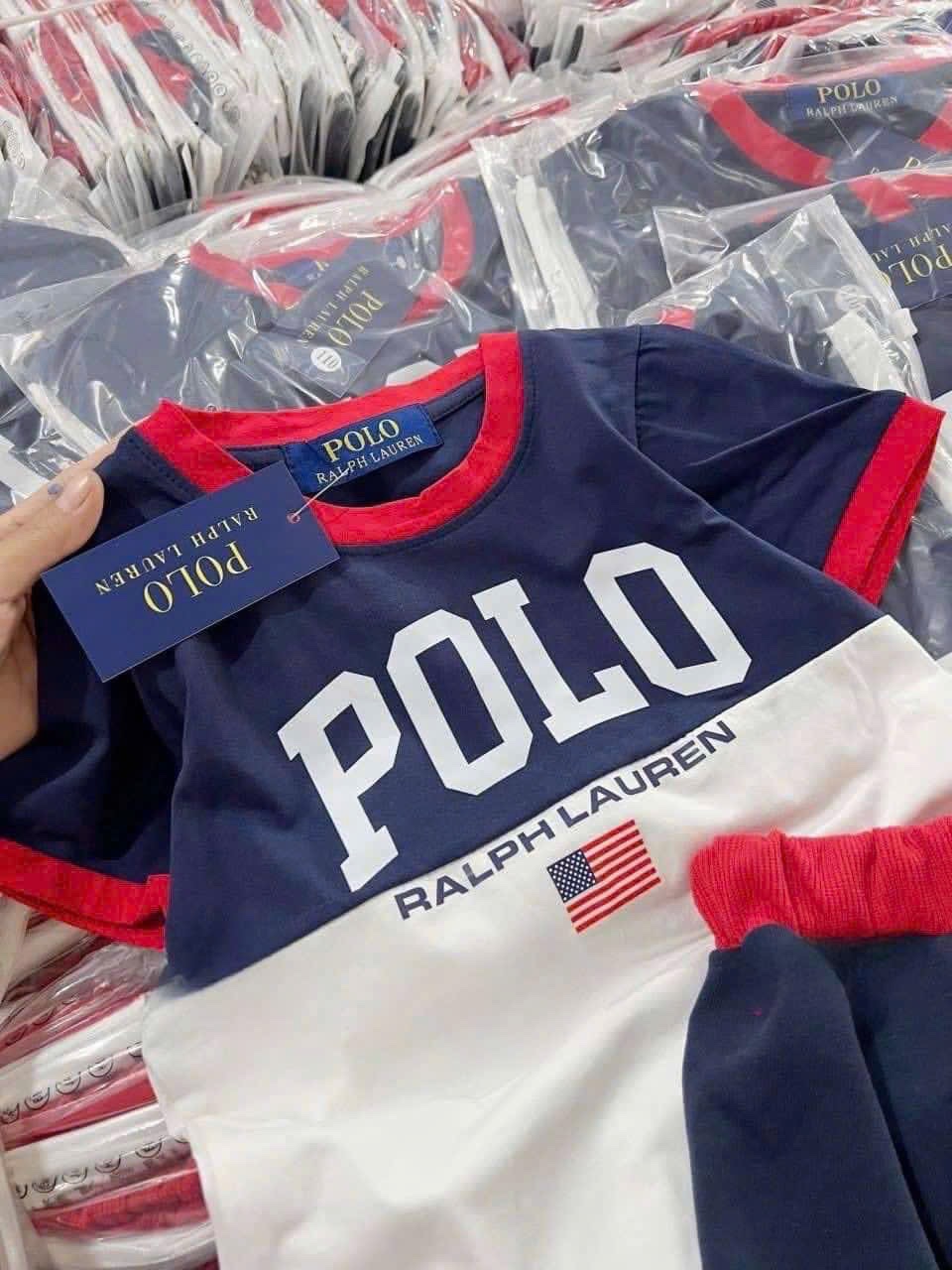 BỘ POLO THAN PHỐI TRẮNG CỔ VIỀN ĐỎ