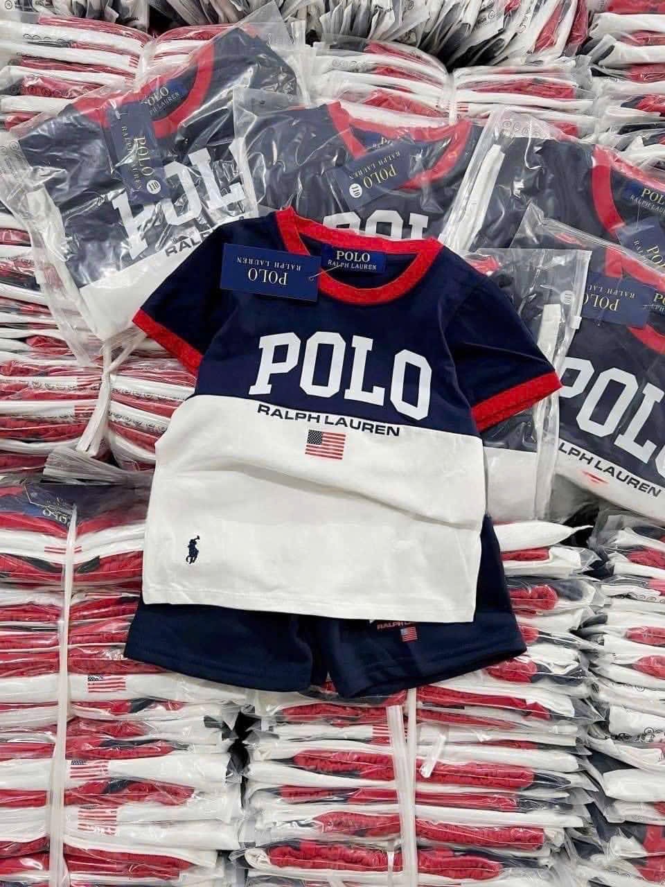 BỘ POLO THAN PHỐI TRẮNG CỔ VIỀN ĐỎ