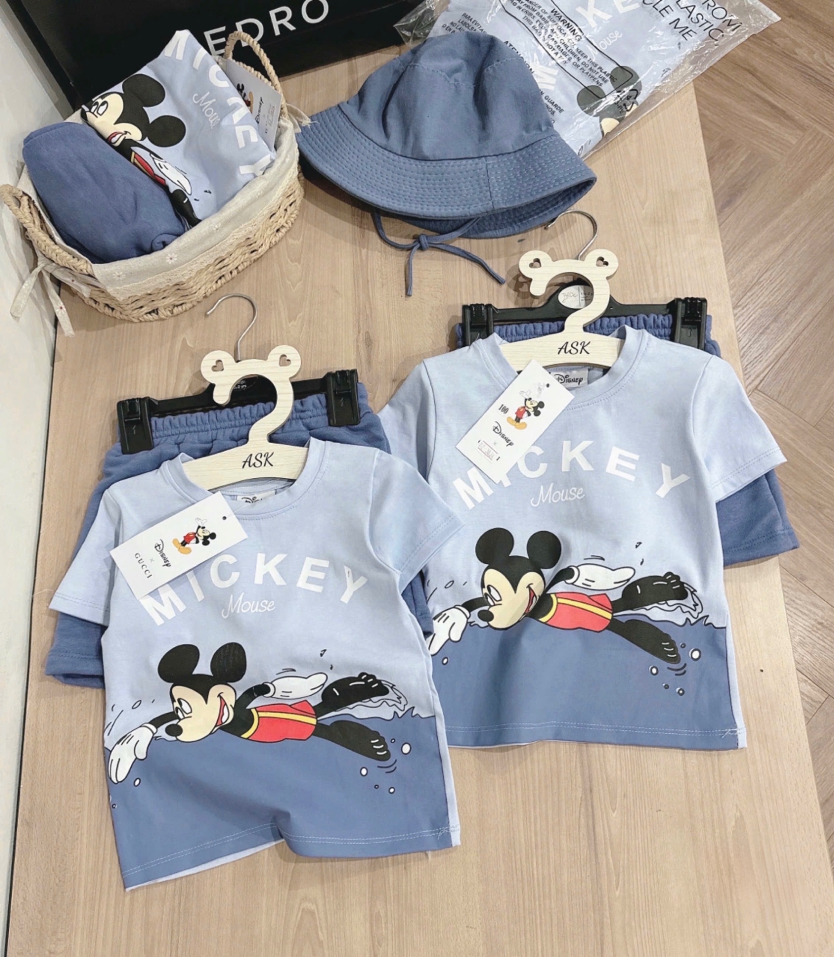 BỘ ĐÙI MICKY XANH KÈM MŨ BT