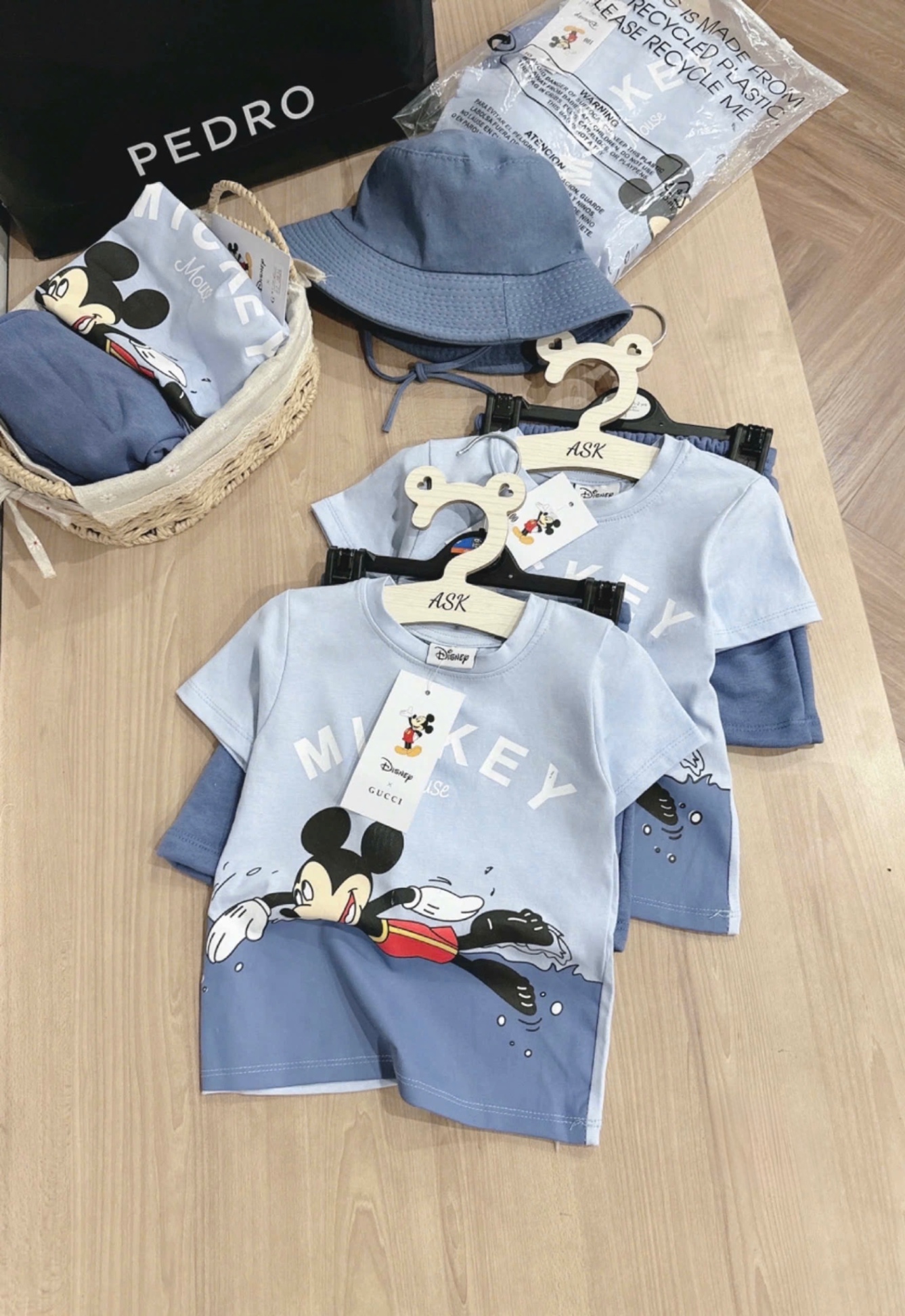 BỘ ĐÙI MICKY XANH KÈM MŨ BT