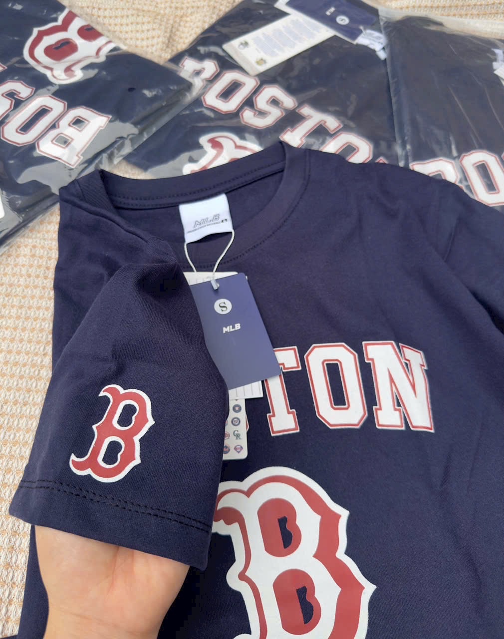 ÁO PULL CỘC MLB THAN BOSTON