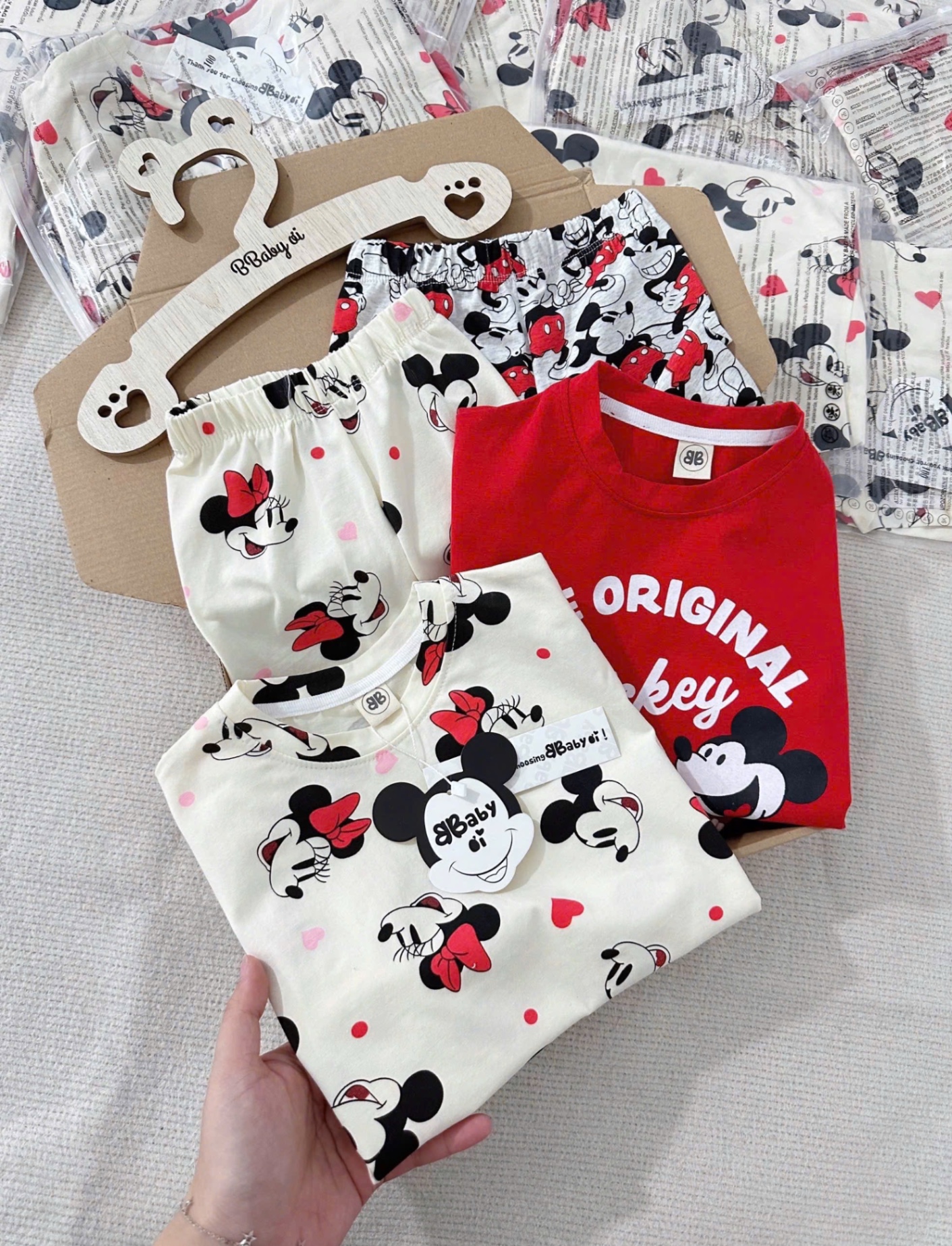 SET 2 BỘ ĐÙI MICKY BE ĐỎ BG