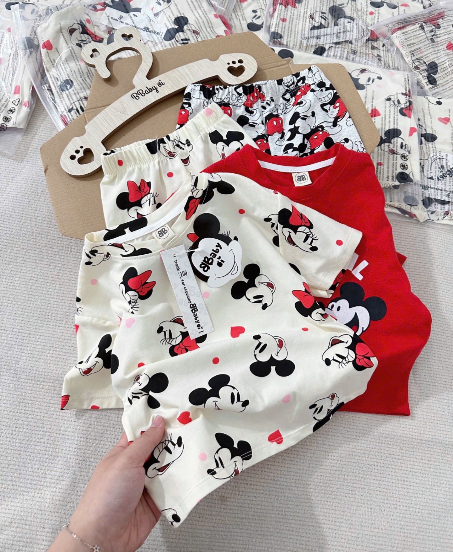 SET 2 BỘ ĐÙI MICKY BE ĐỎ BG