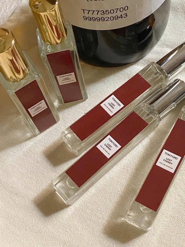 Màu đỏ - NƯỚC HOA CHIẾT TOM FORD