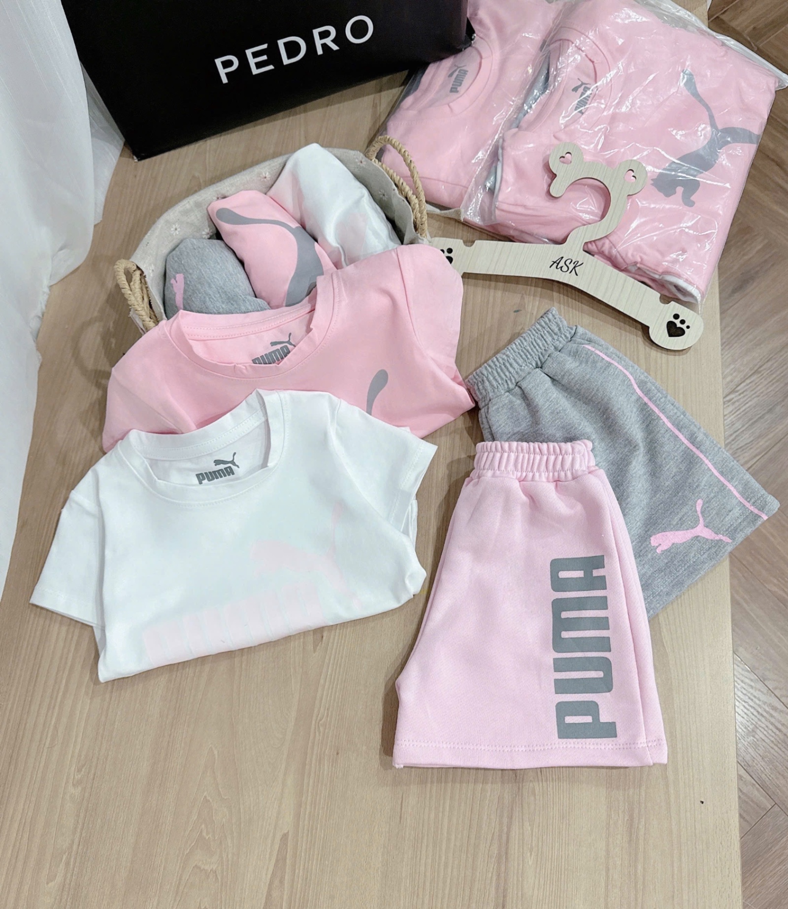 SET 2 BỘ ĐÙI PUMA TRẮNG HỒNG BG