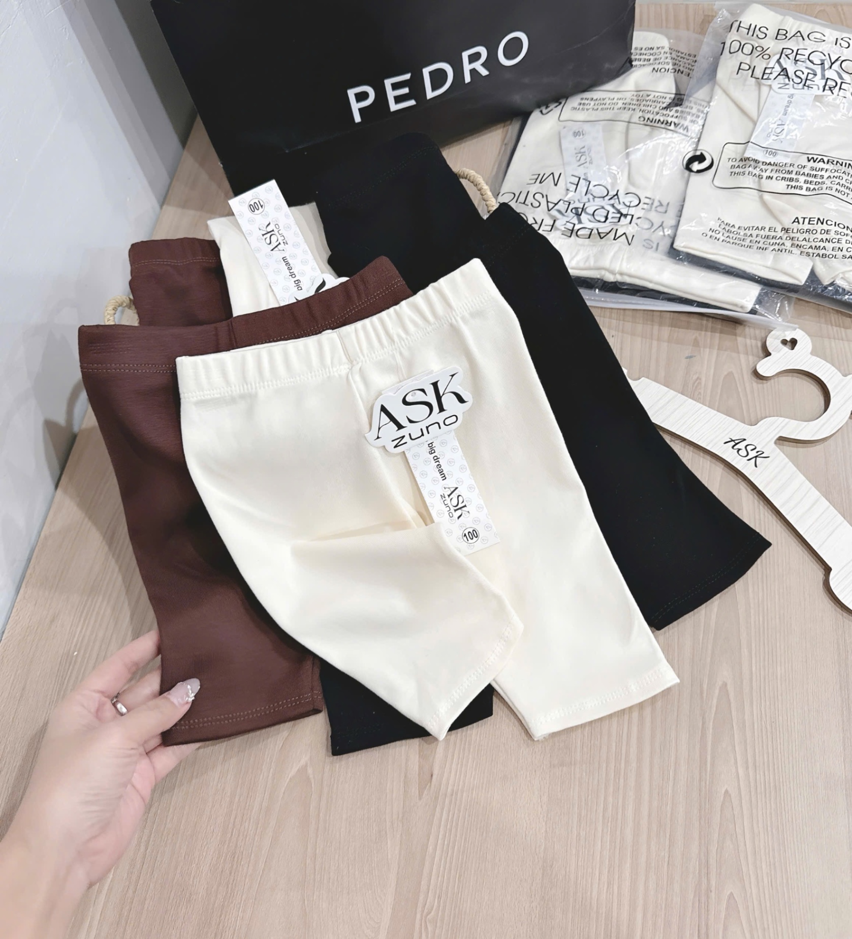 SÉT 3 QUẦN LEGGING ĐÙU ĐEN KEM NÂU