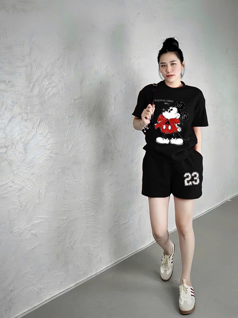 BỘ ĐÙI MICKY ĐỎ ĐEN SỐ 25