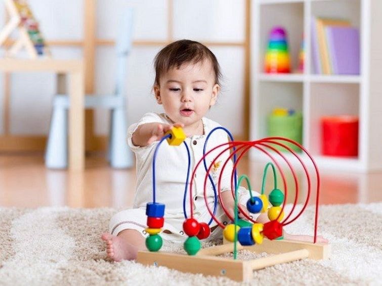 Cách chọn đồ chơi cho bé 6 tháng tuổi