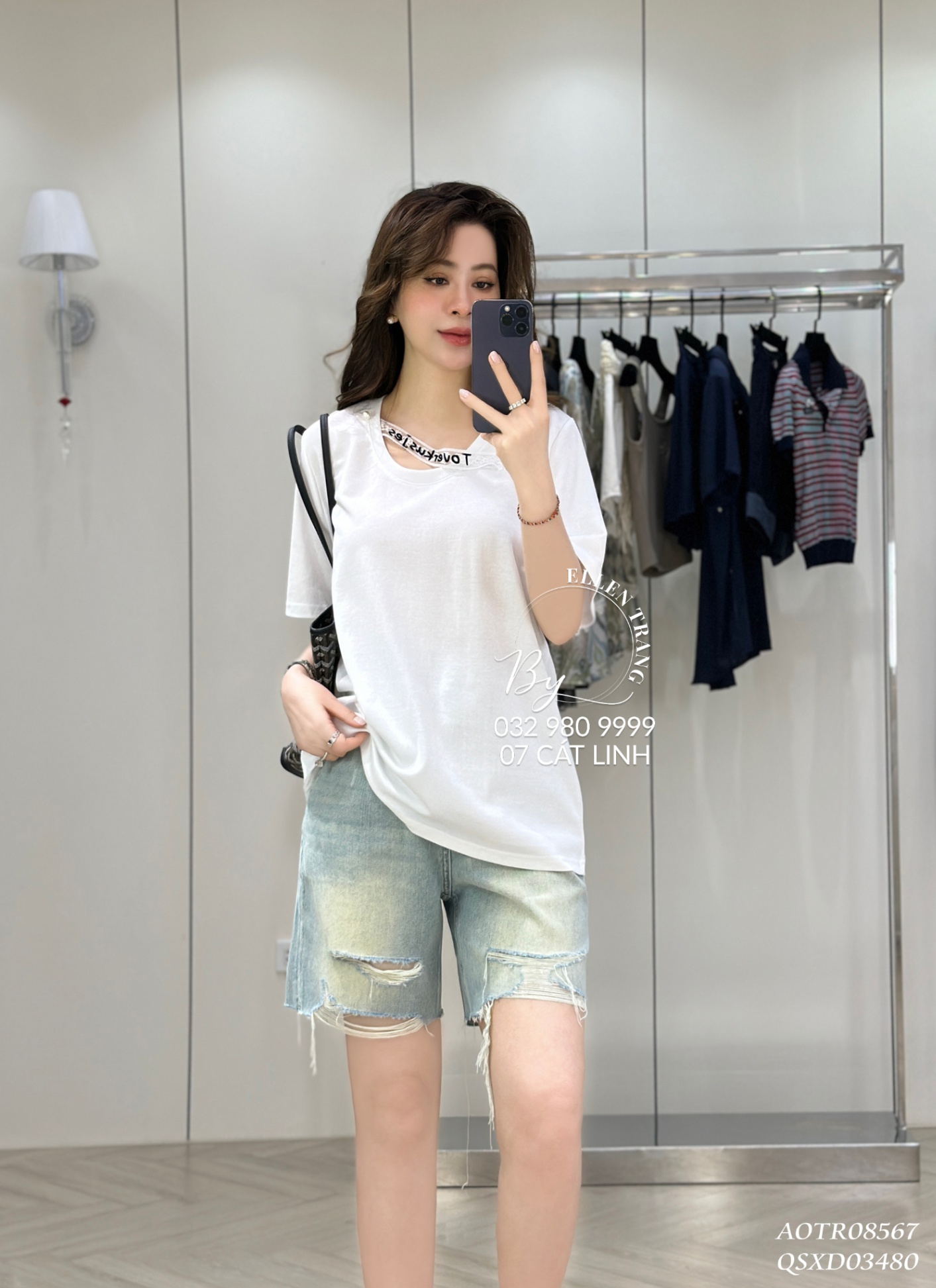 ÁO TRẮNG VẠT REN CỔ CHỮ ĐEN