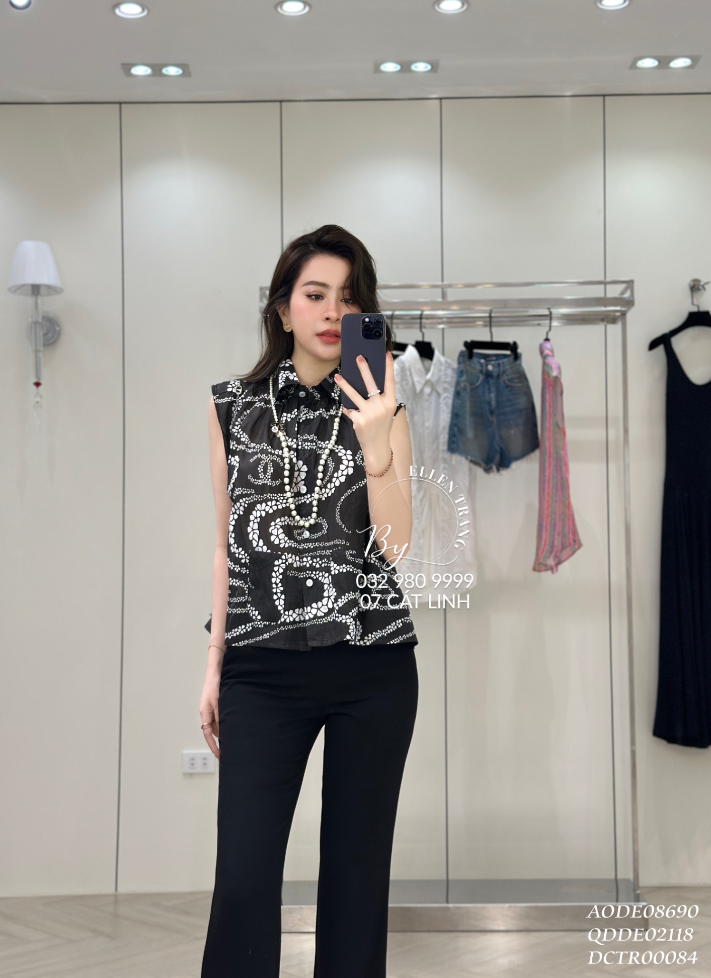 ÁO ĐEN HOẠ TIẾT HOA TRẮNG CHANEL