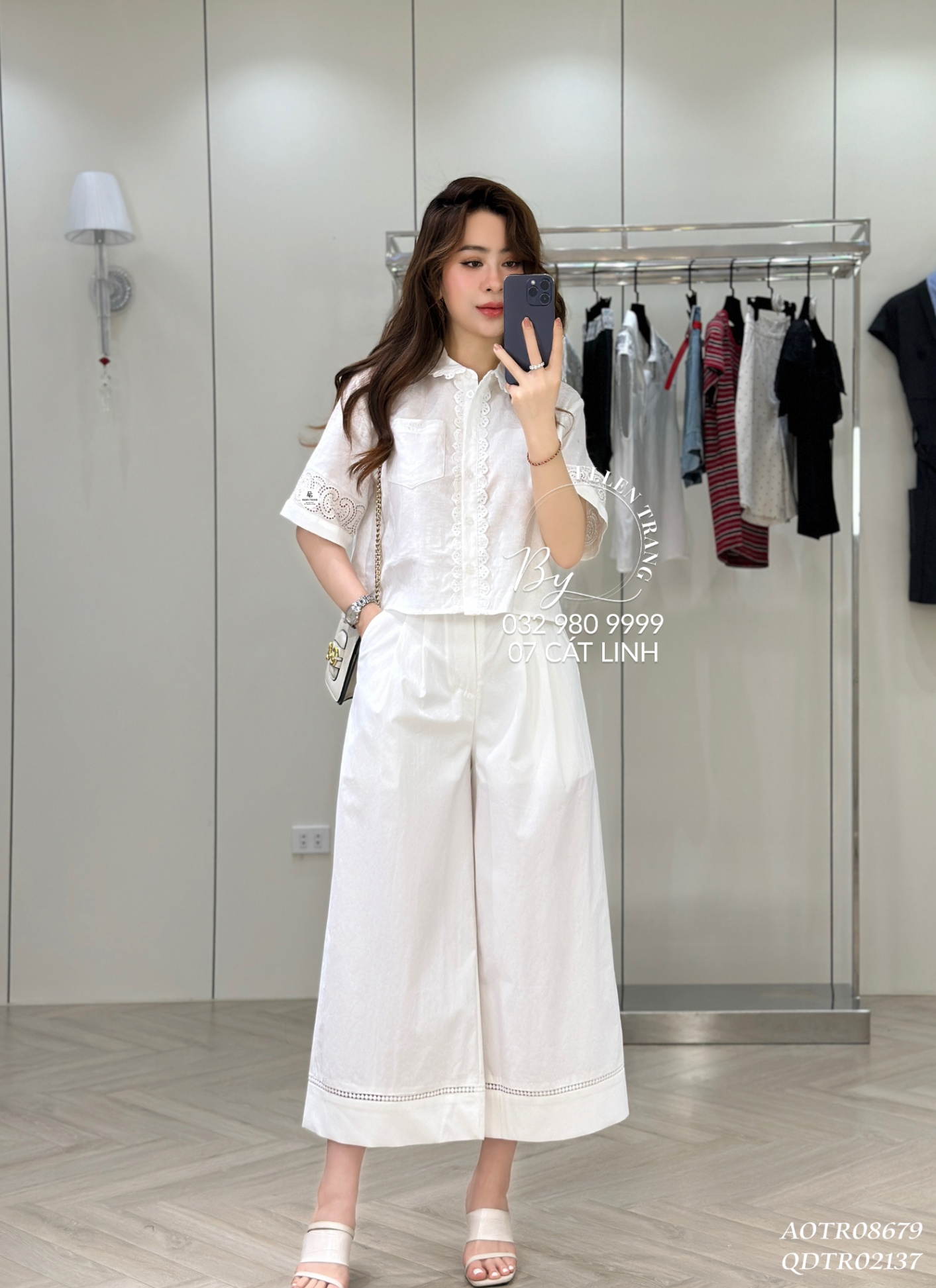 ÁO SƠ MI TRẮNG VIỀN BÈO CELINE