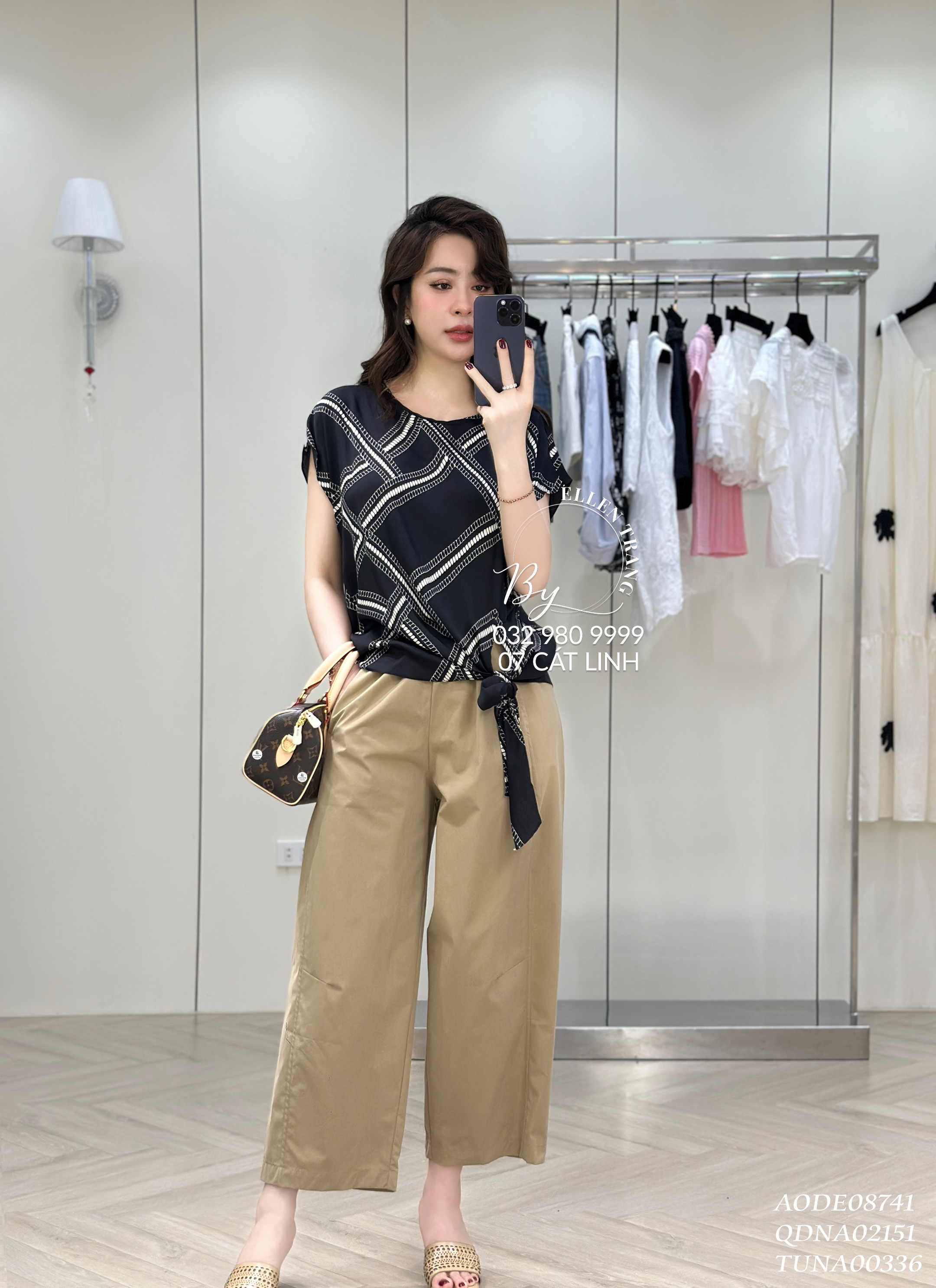 ÁO ĐEN KẺ HOẠ TIẾT BE