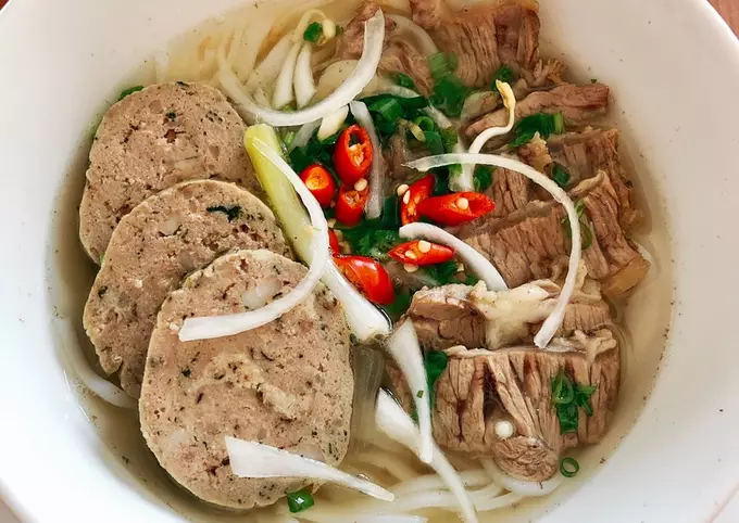 Phở nạm giò bò