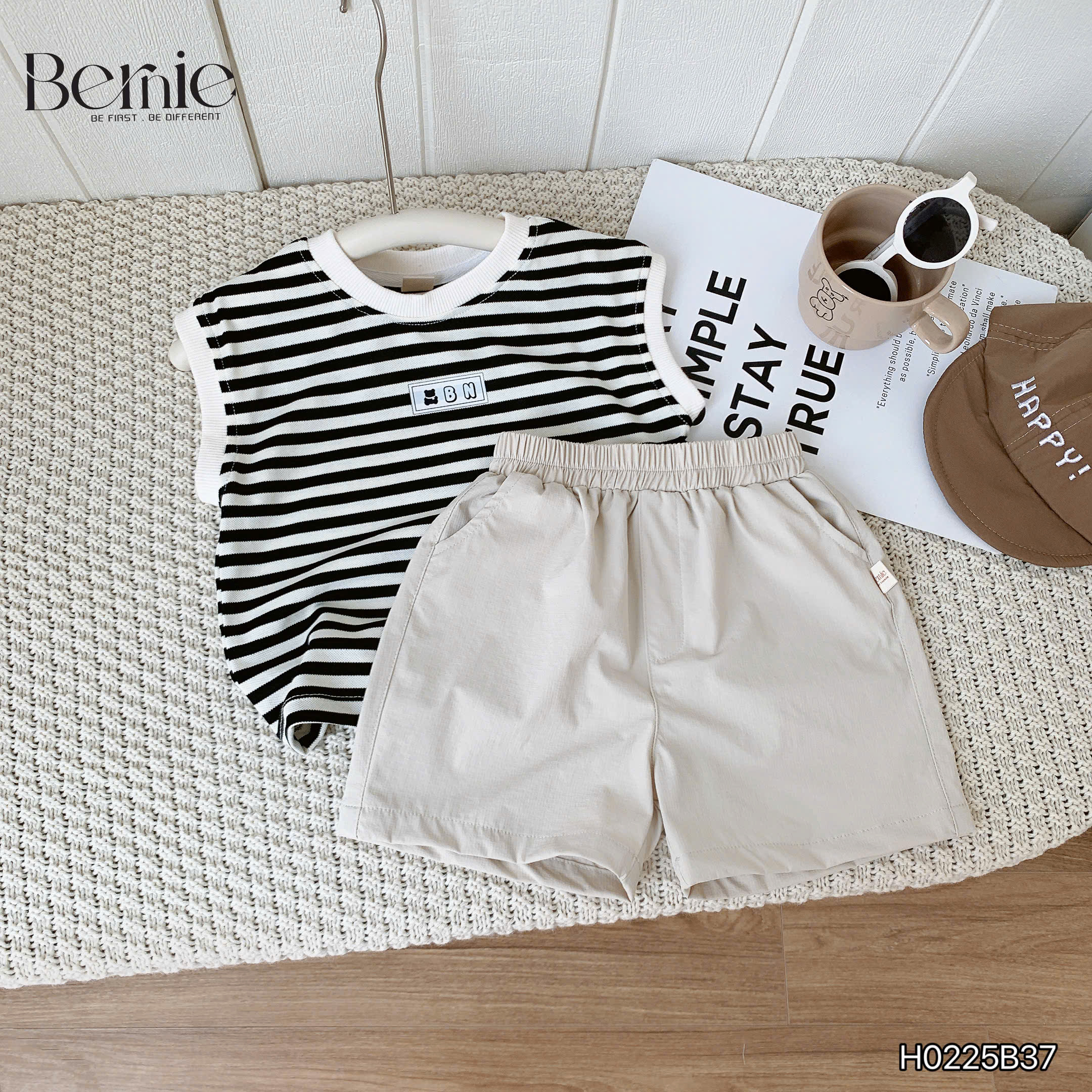 Set tanktop kẻ ngang in hình gấu BN Bernie