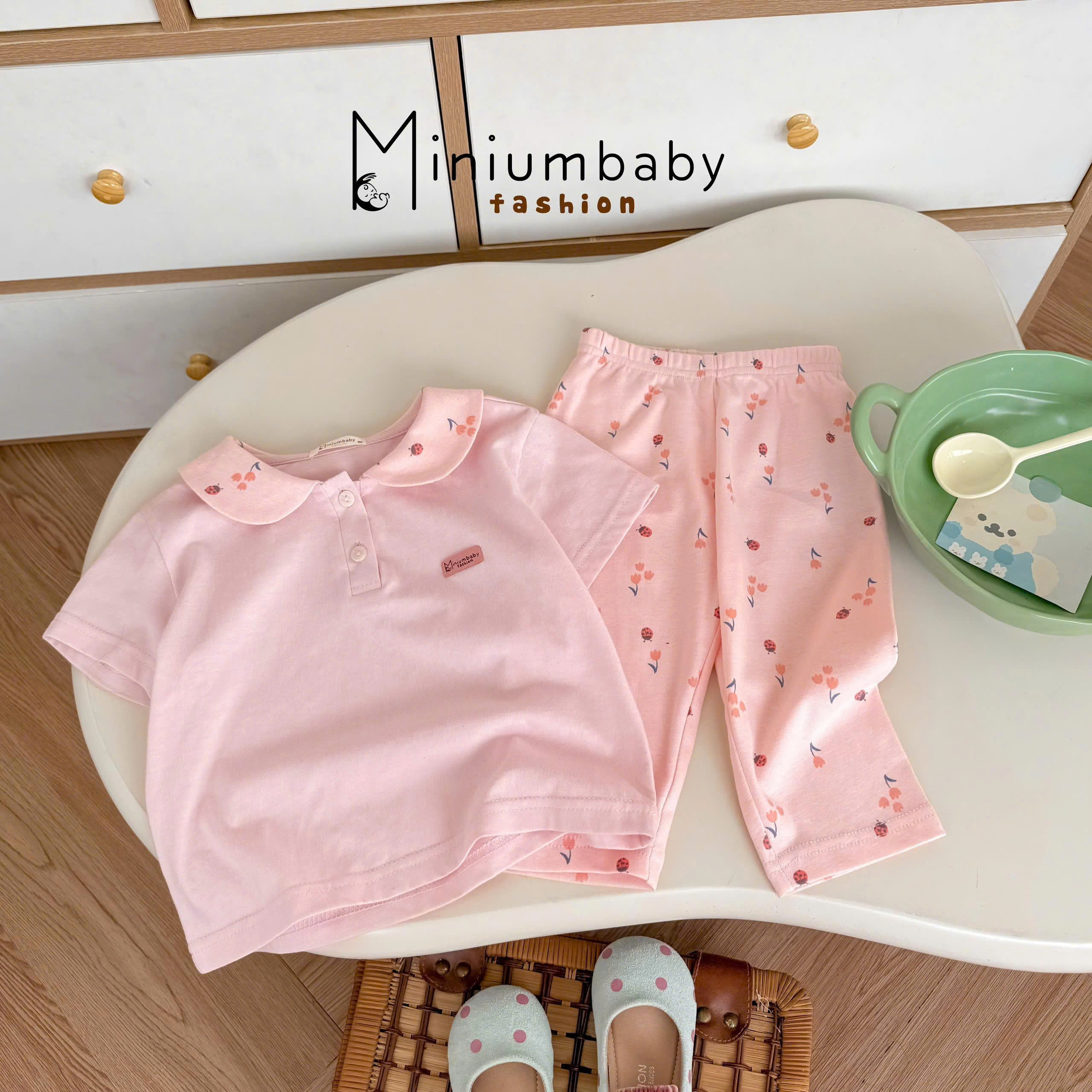 Set cotton cộc tay quần ngố tone trắng hồng MINIUMBABY