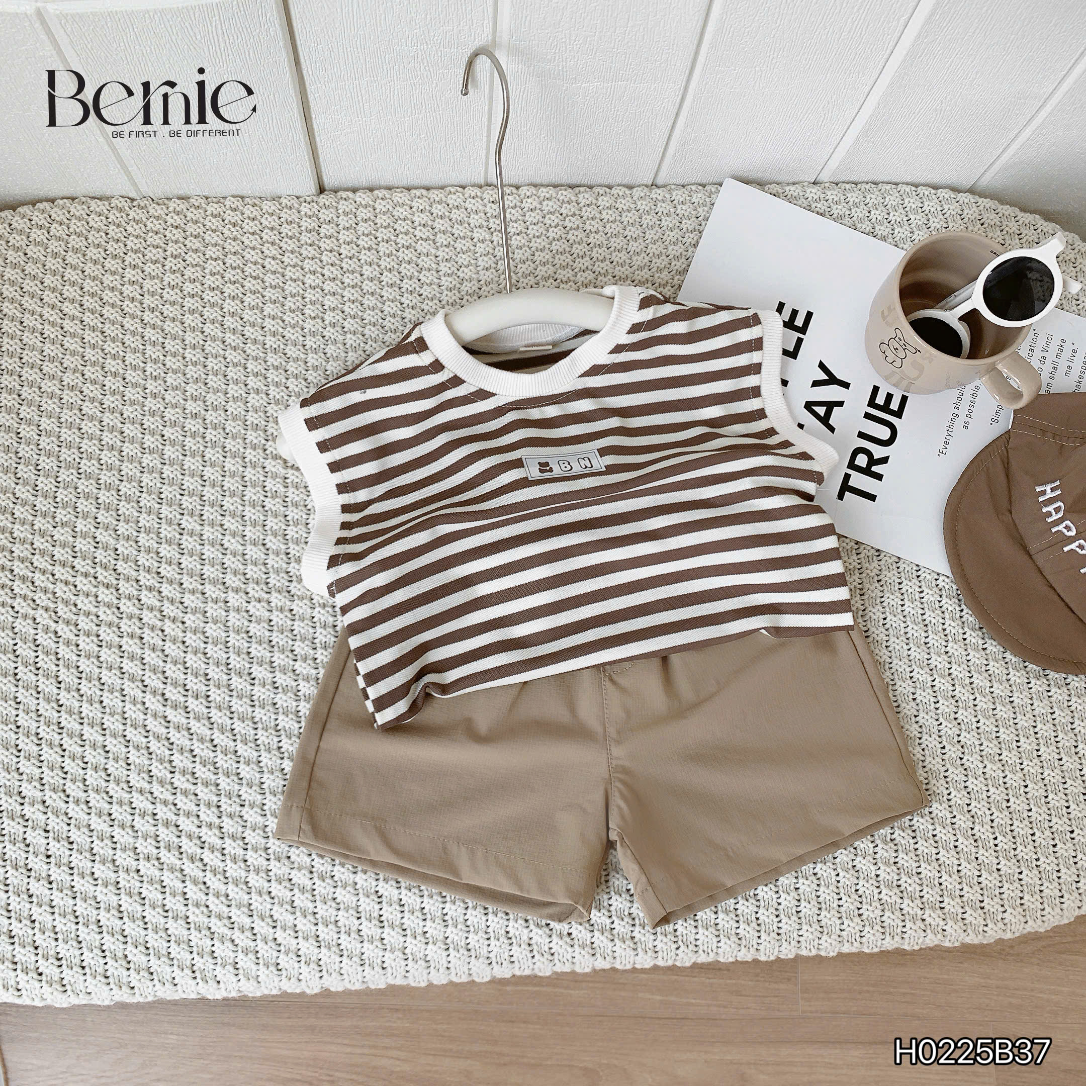 Set tanktop kẻ ngang in hình gấu BN Bernie