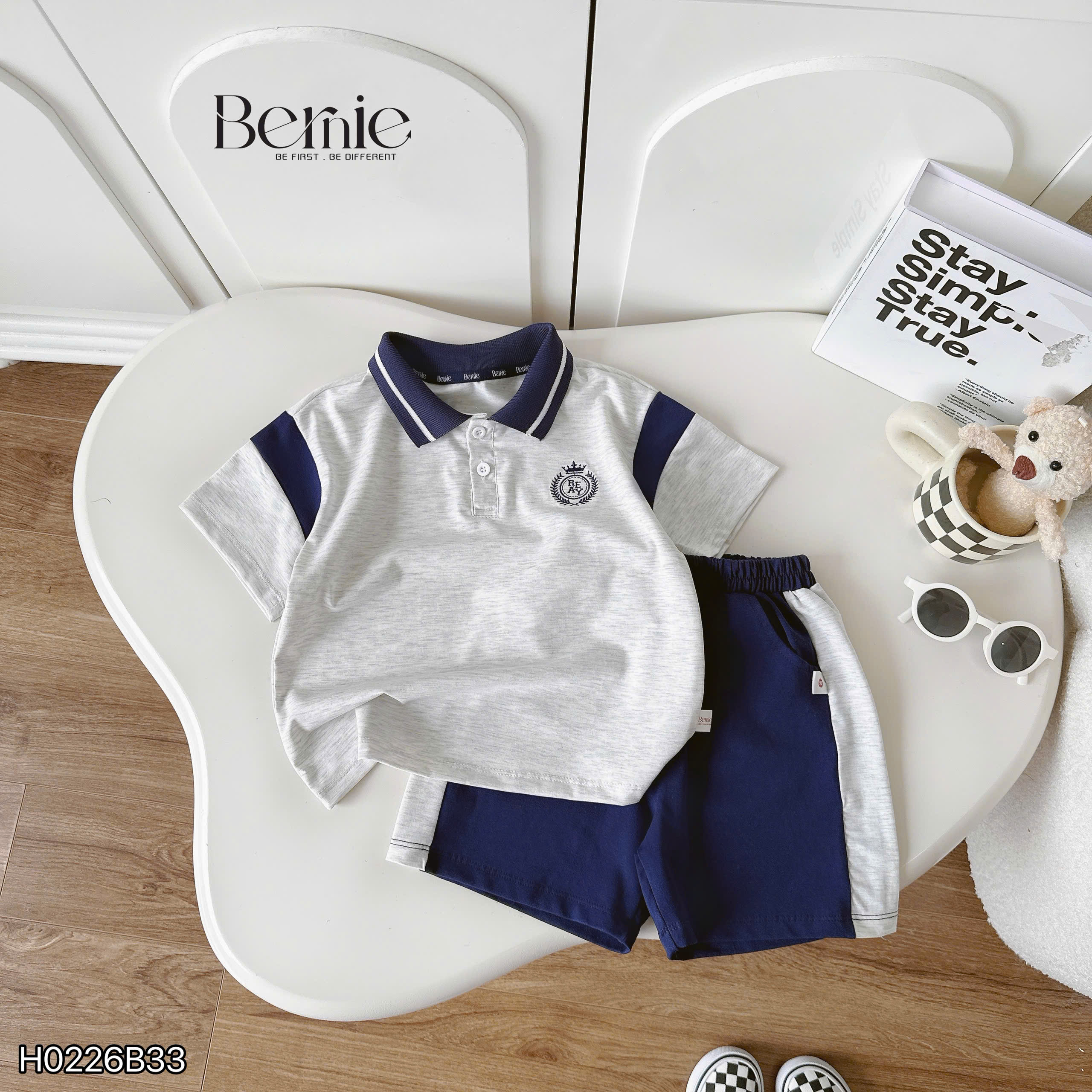 Bộ polo cộc tay thêu huy hiệu Bernie