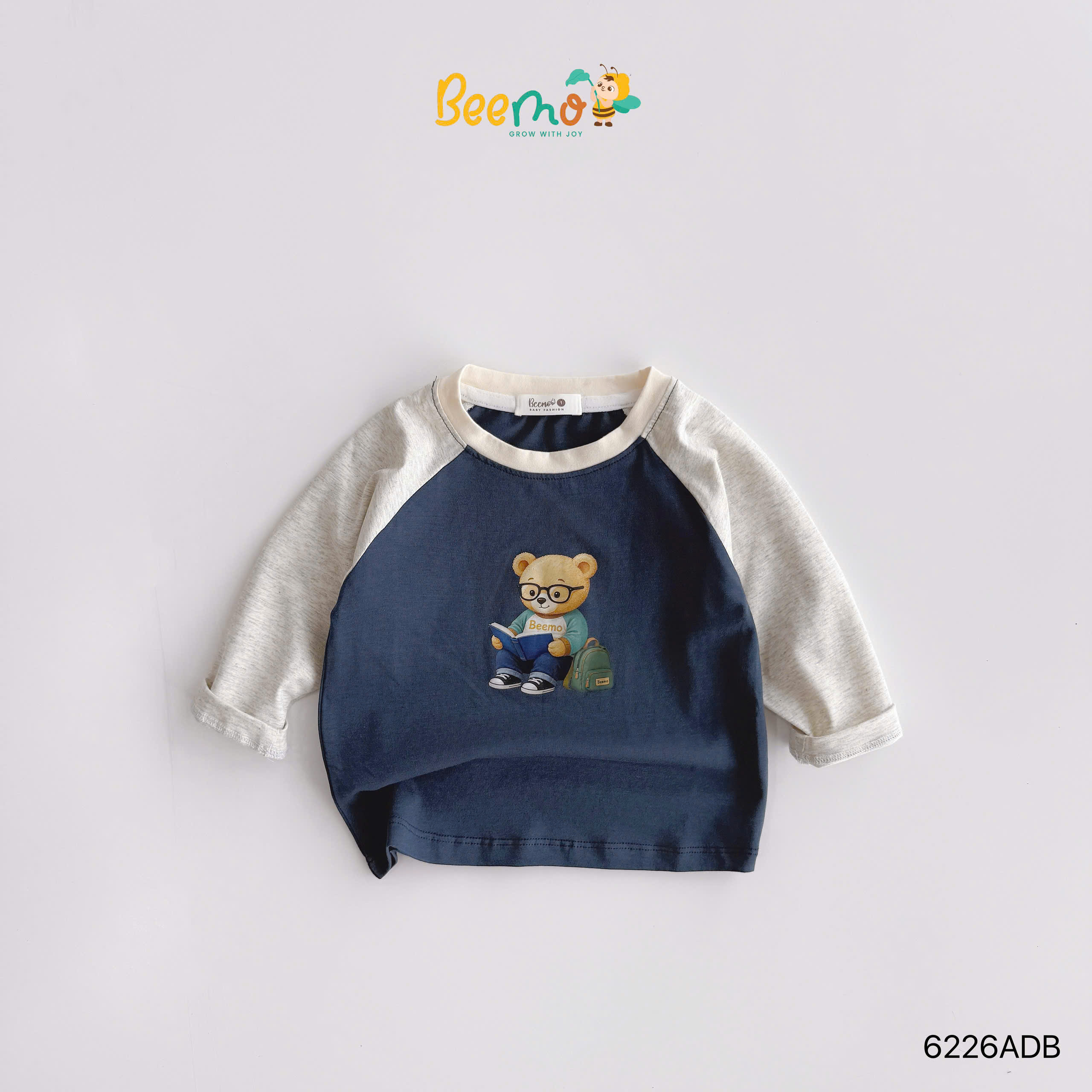 Áo thun raglan dài tay in hình gấu học giả Beemo