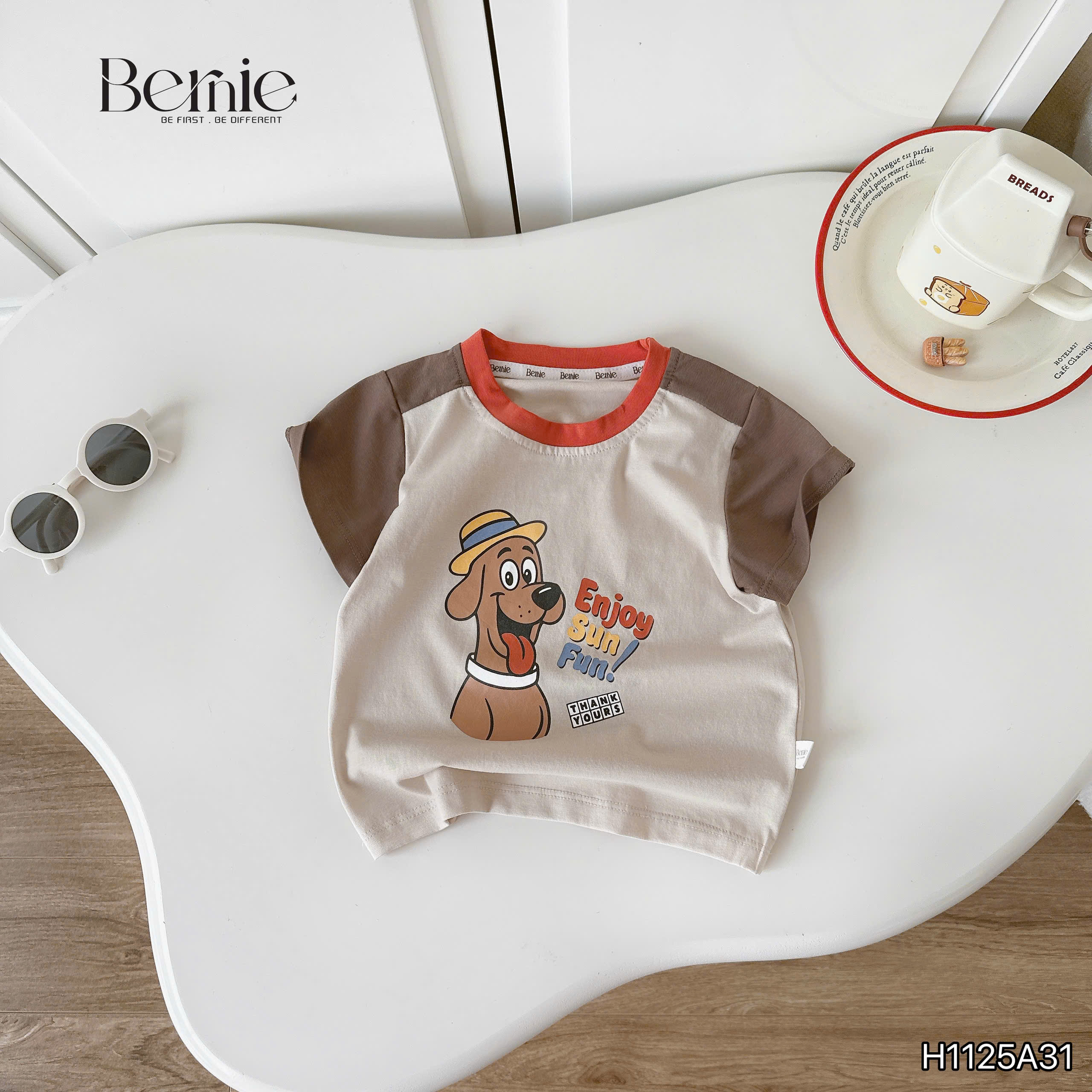 Áo cộc tay phối màu happy Bernie