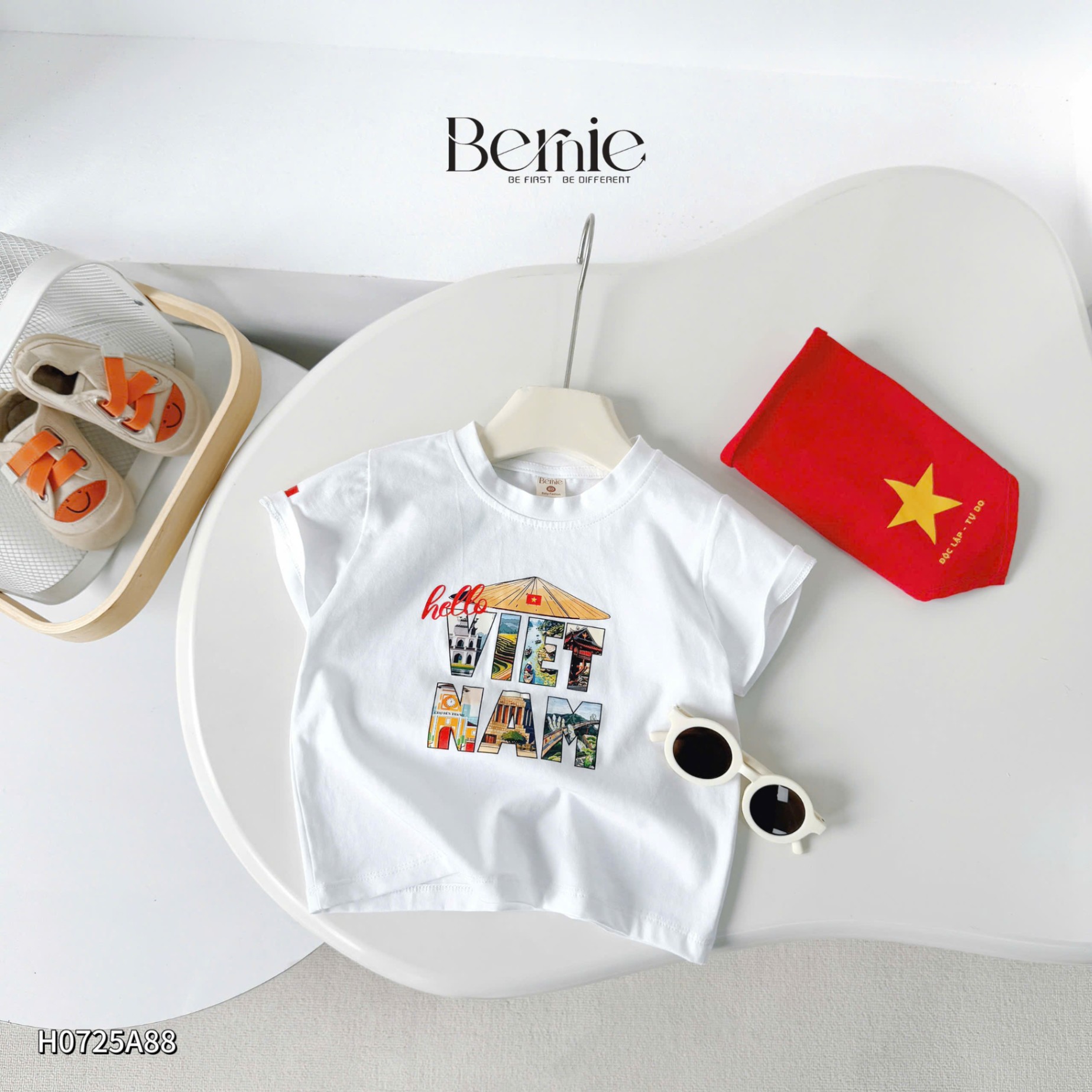 Áo cotton Việt Nam kèm khăn quàng đỏ Bernie