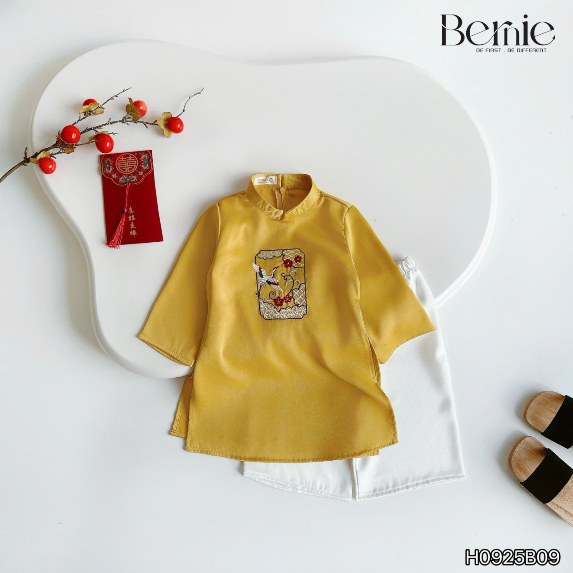 Áo dài lụa hạc xuân Bernie