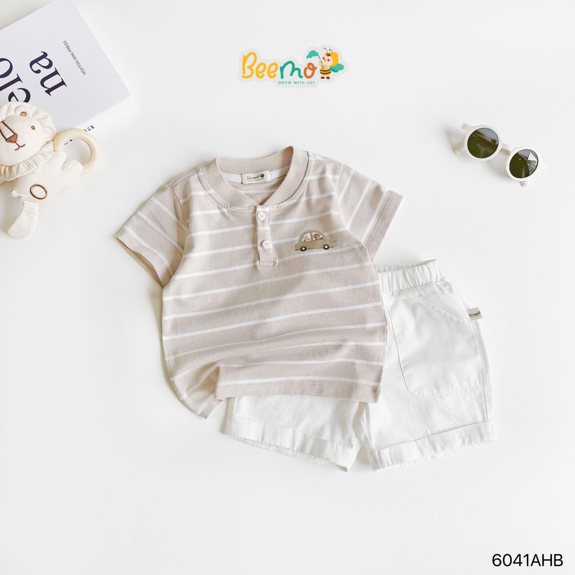 Áo phông cộc tay phối cổ bomber hình ô tô Beemo