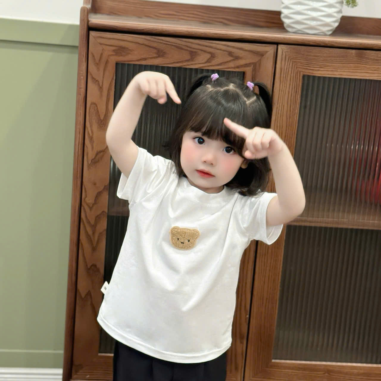 Áo phông cotton cộc tay in gấu Mozi cho bé