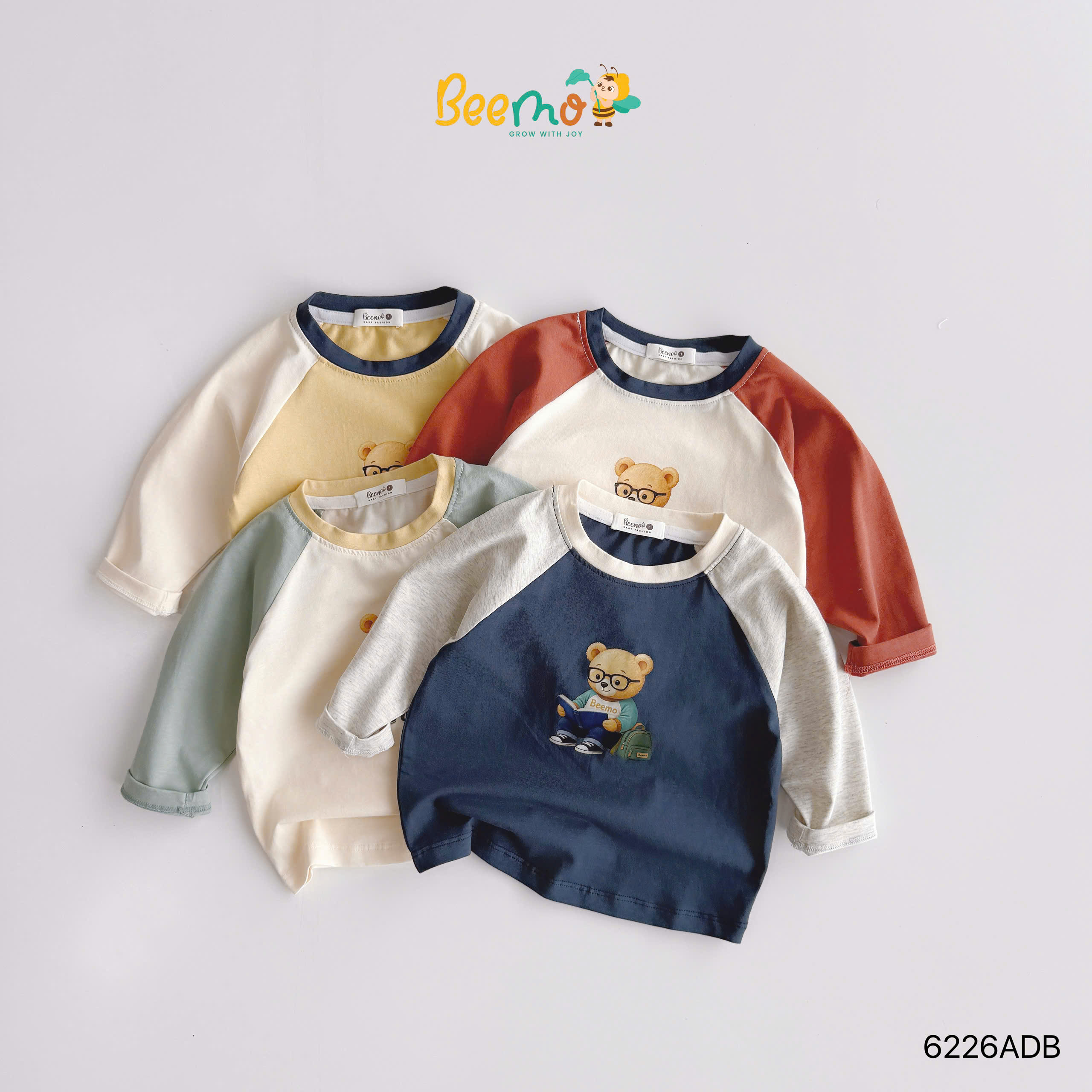 Áo thun raglan dài tay in hình gấu học giả Beemo