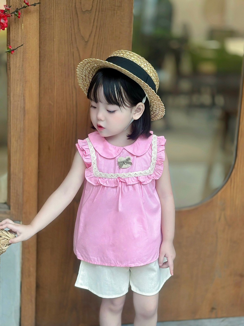 Bộ bé gái gắn sticker siêu dễ thương Mozi