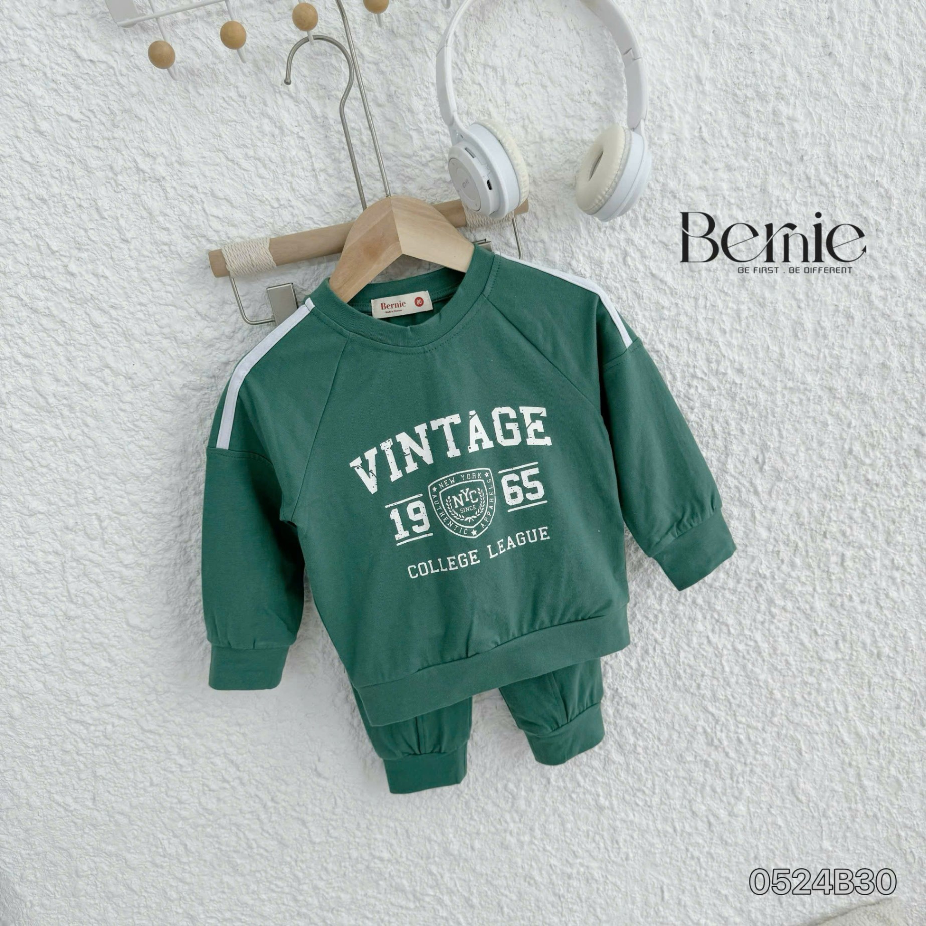 Bộ cotton da cá dài tay thể thao vintage 1965 Bernie cho bé