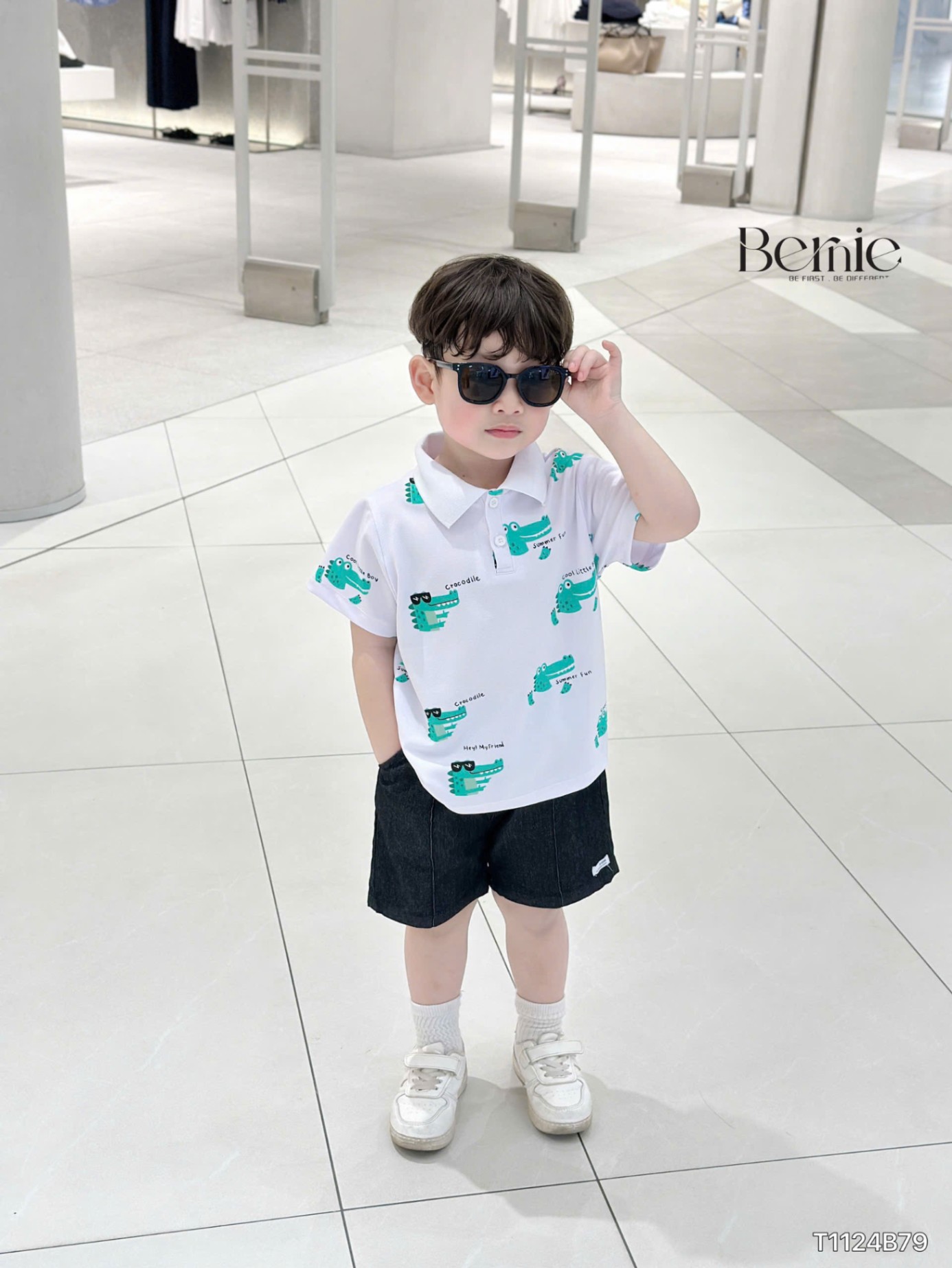 Bộ polo cộc tay cổ dệt in tràn hình cá sấu Bernie