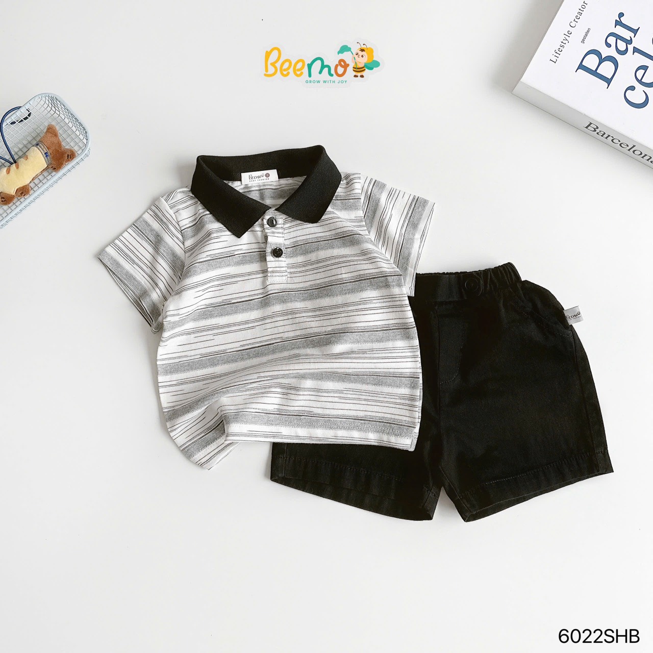 Bộ polo kẻ ngang quần kaki Beemo