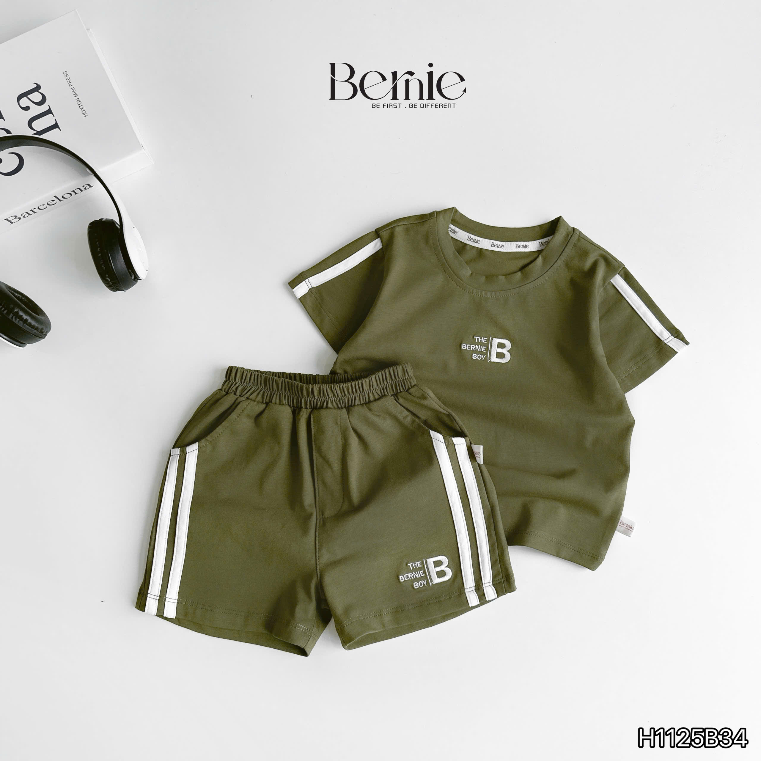 Bộ thể thao The Bernie Boy