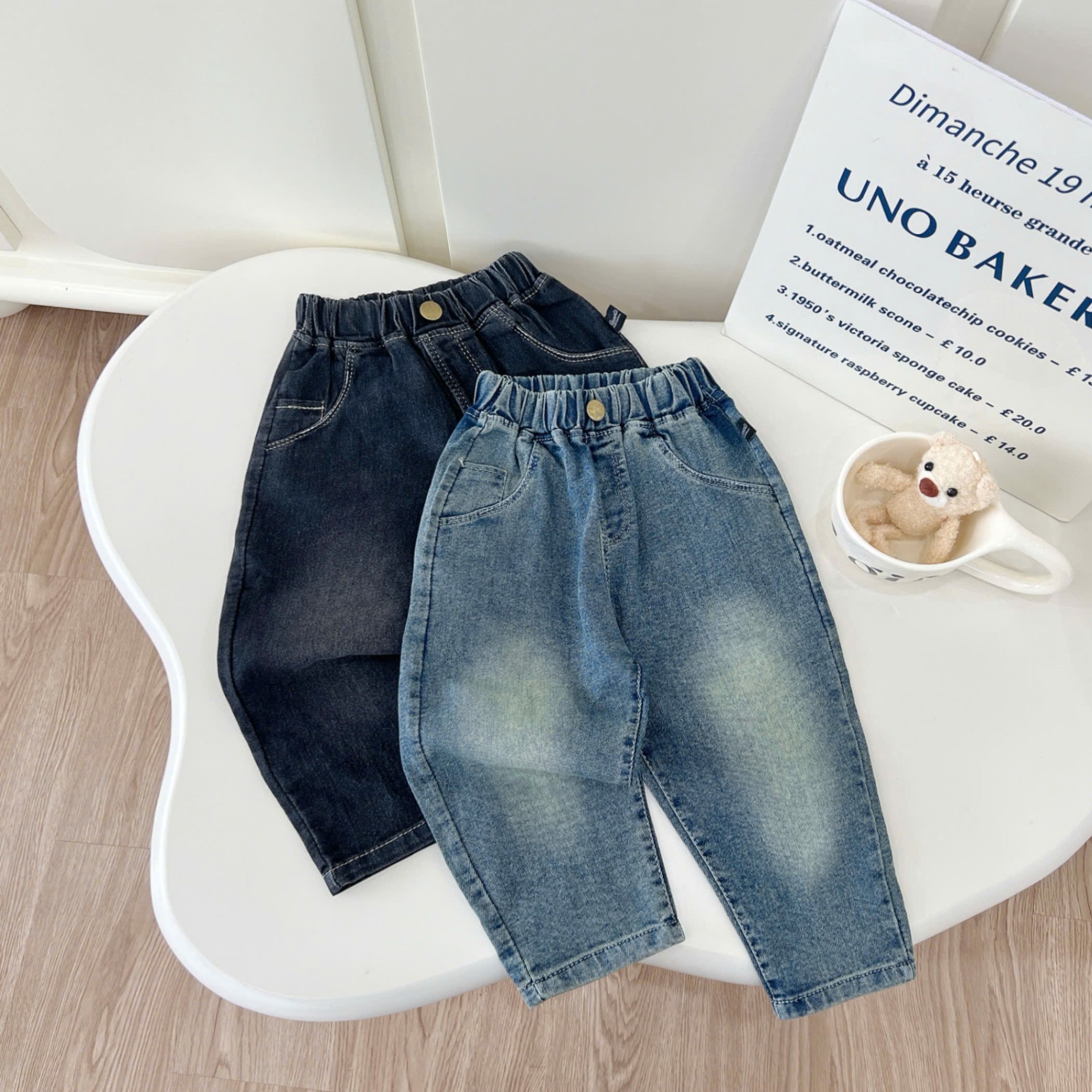 Quần baggy jeans chỉ nổi Beemo cho bé