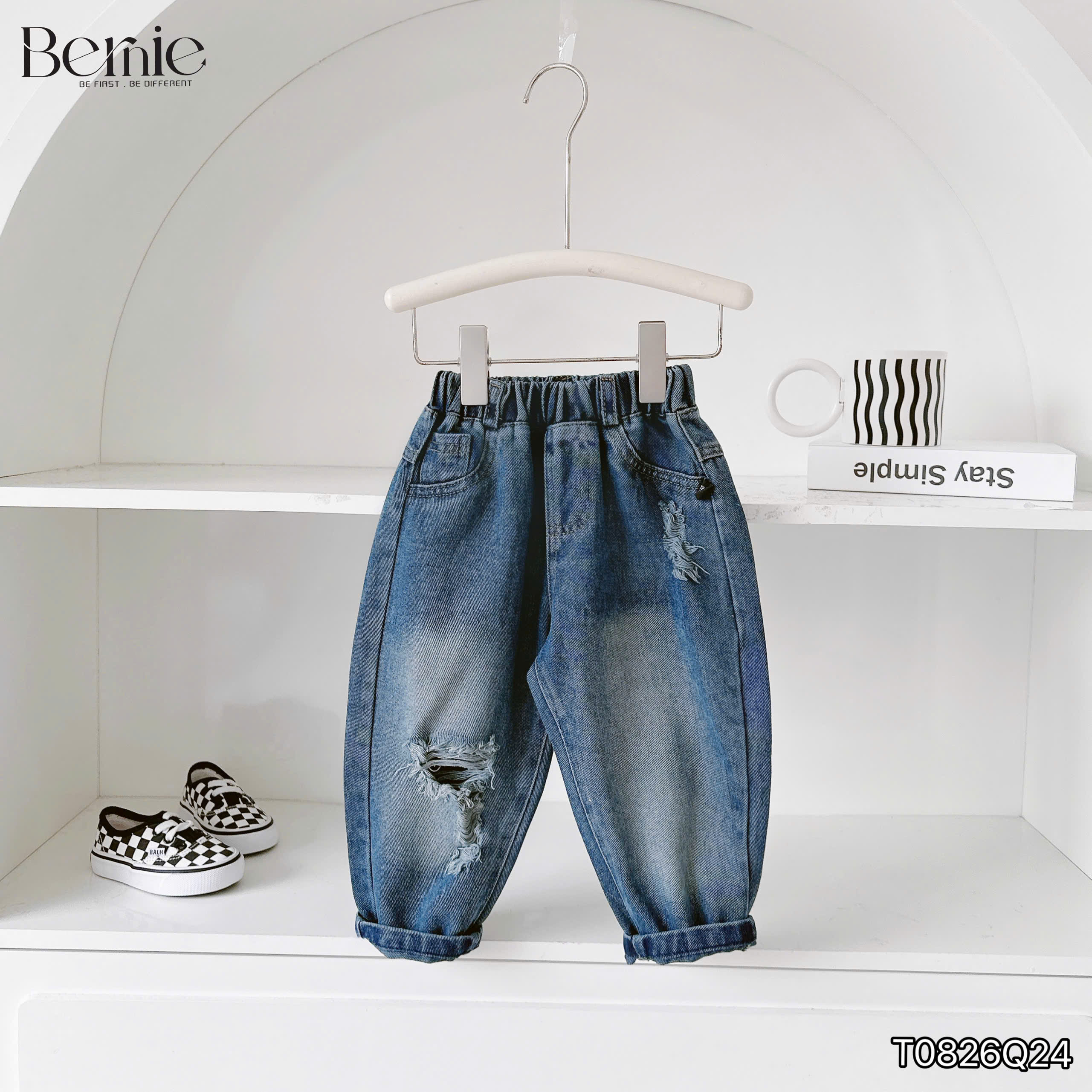 Quần jeans baggy rách gối BERNIE