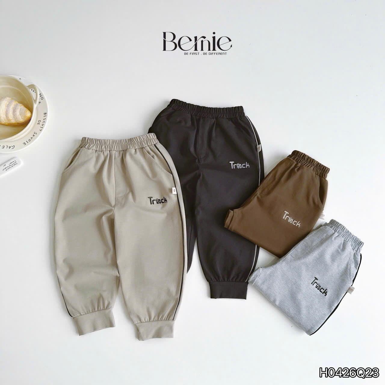 Quần jogger truck phối viền Bernie